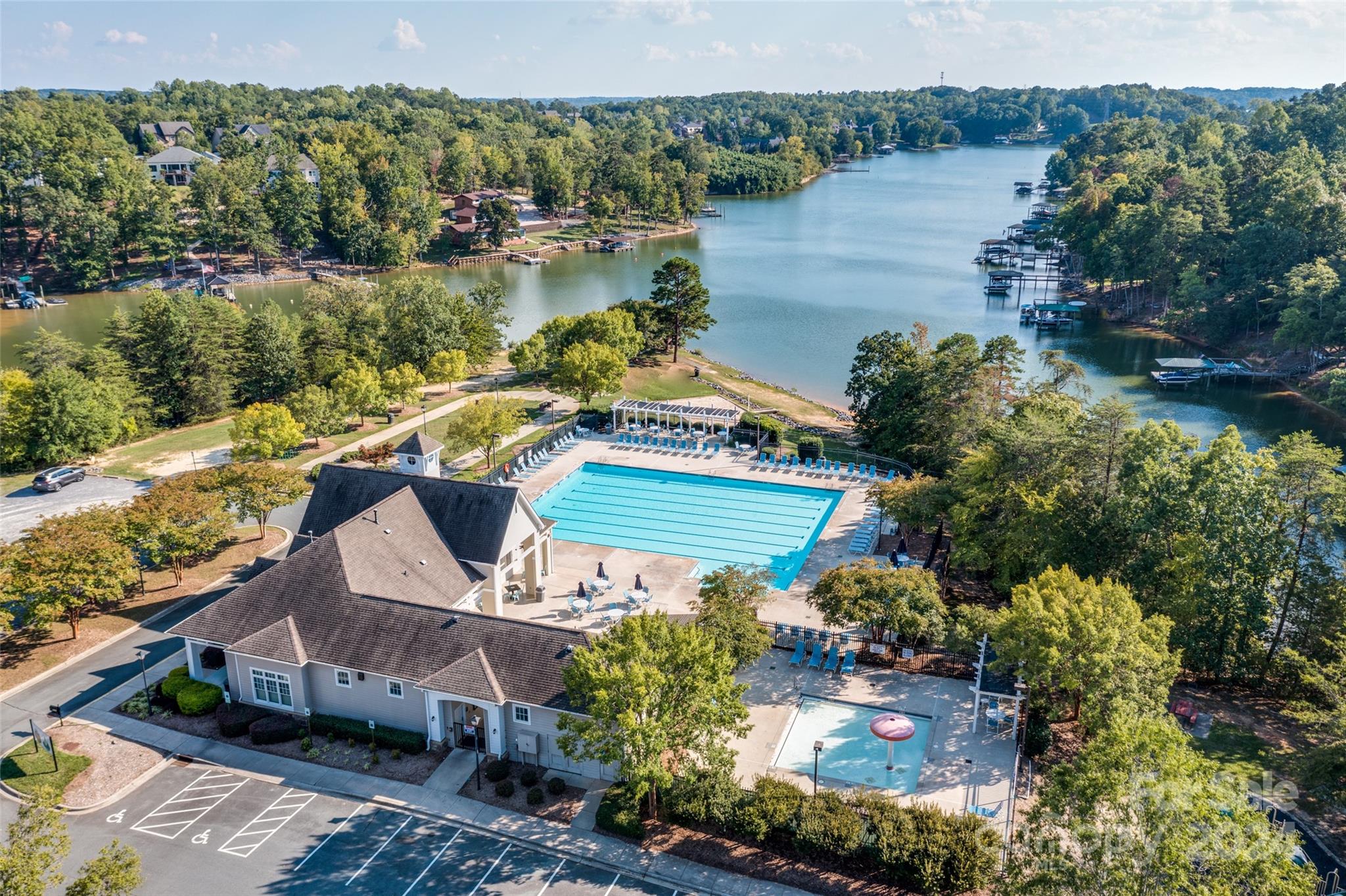 1722 Lakeland Trail Drive