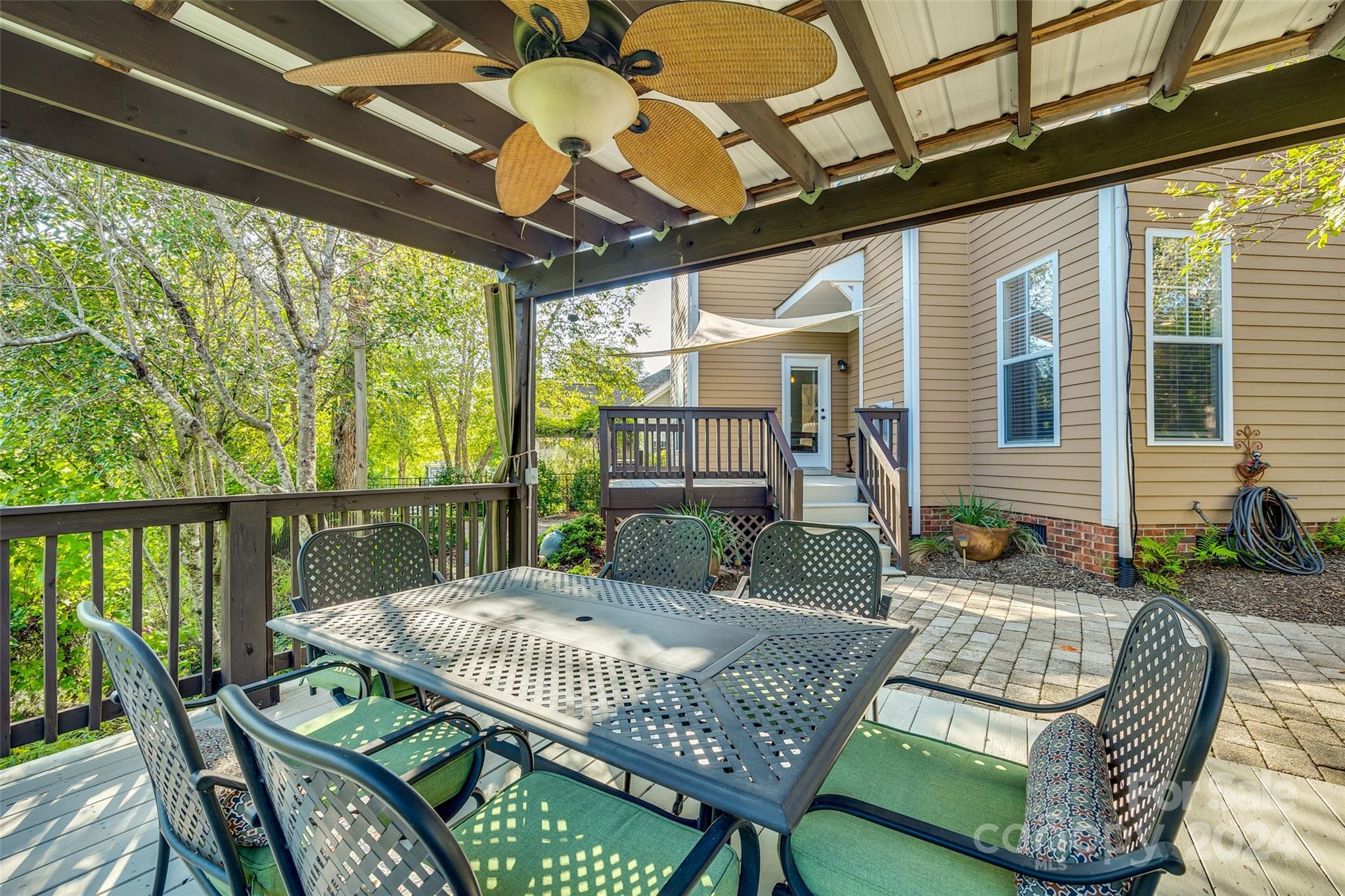 1722 Lakeland Trail Drive