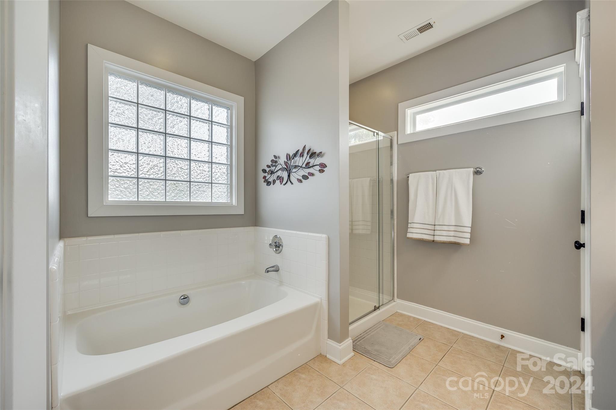 1722 Lakeland Trail Drive