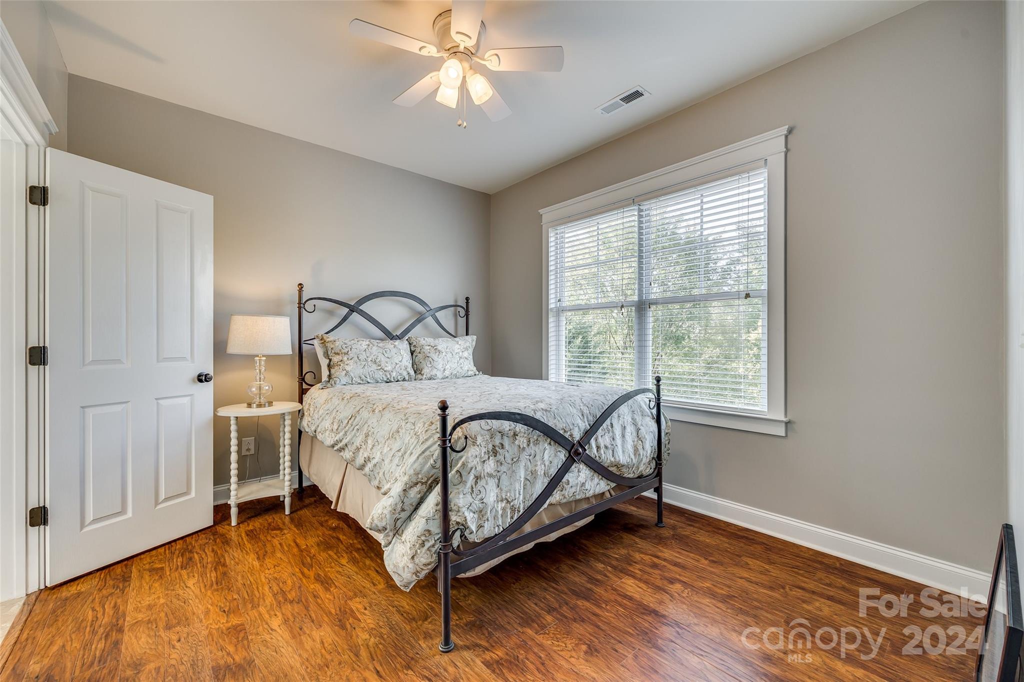 1722 Lakeland Trail Drive