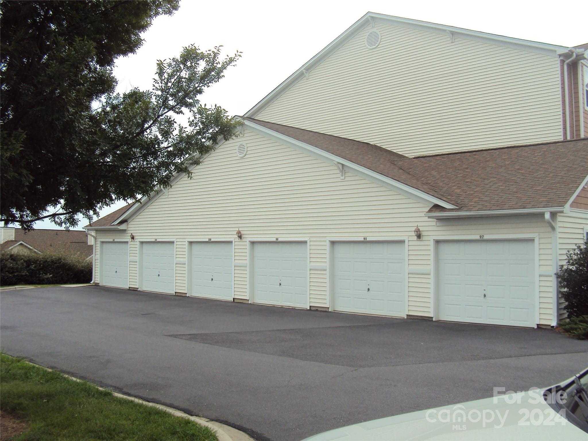 11273 Hyde Pointe Court