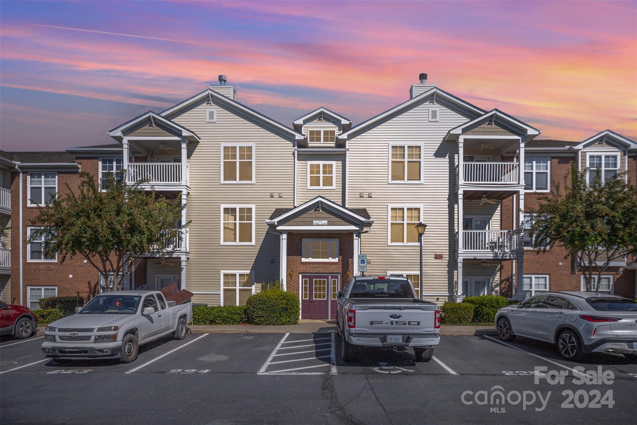 11273 Hyde Pointe Court