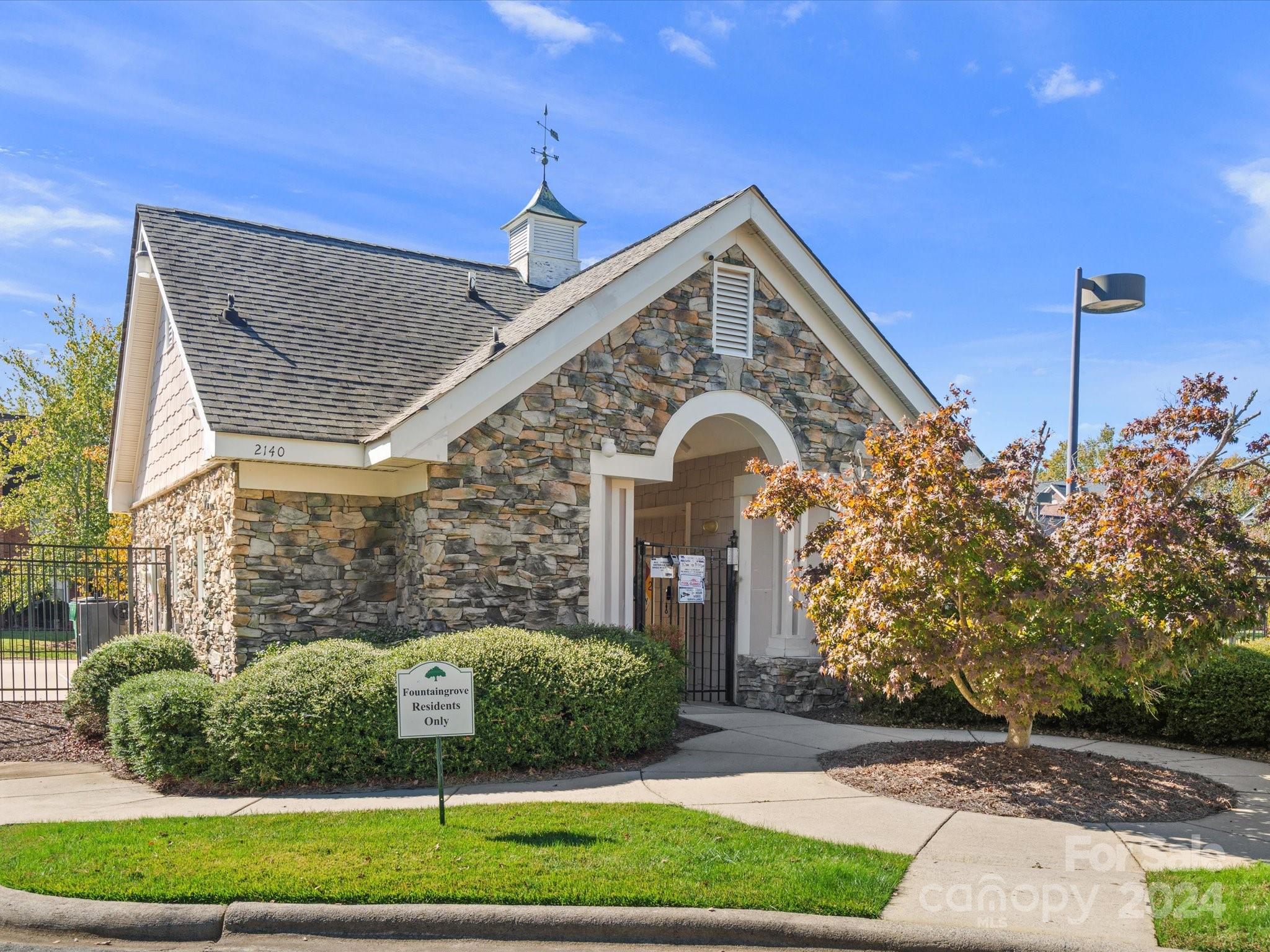 11118 Fountaingrove Drive