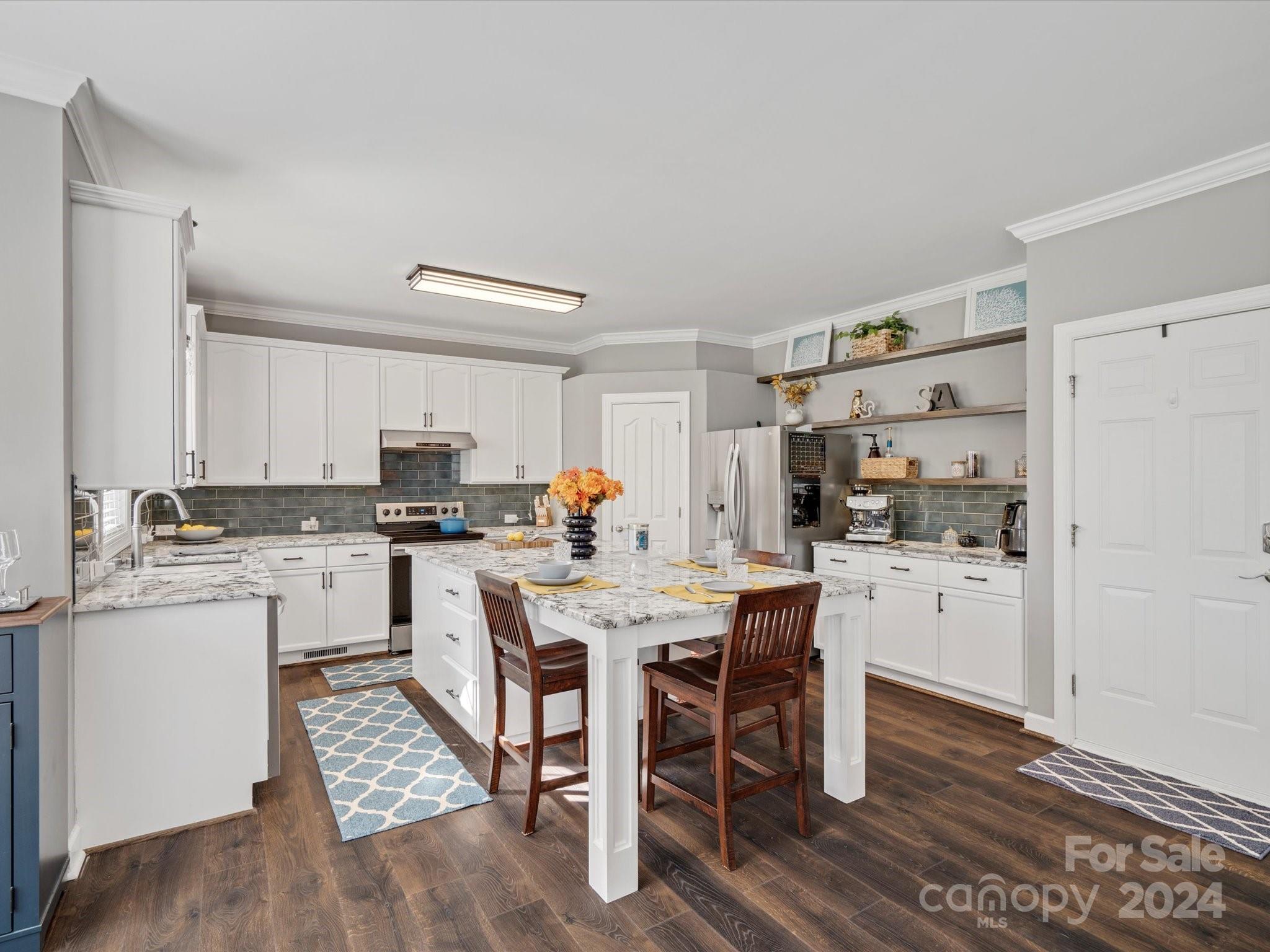 11118 Fountaingrove Drive