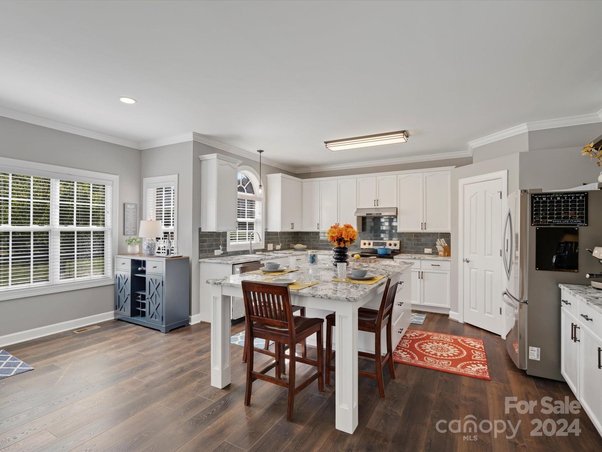 11118 Fountaingrove Drive