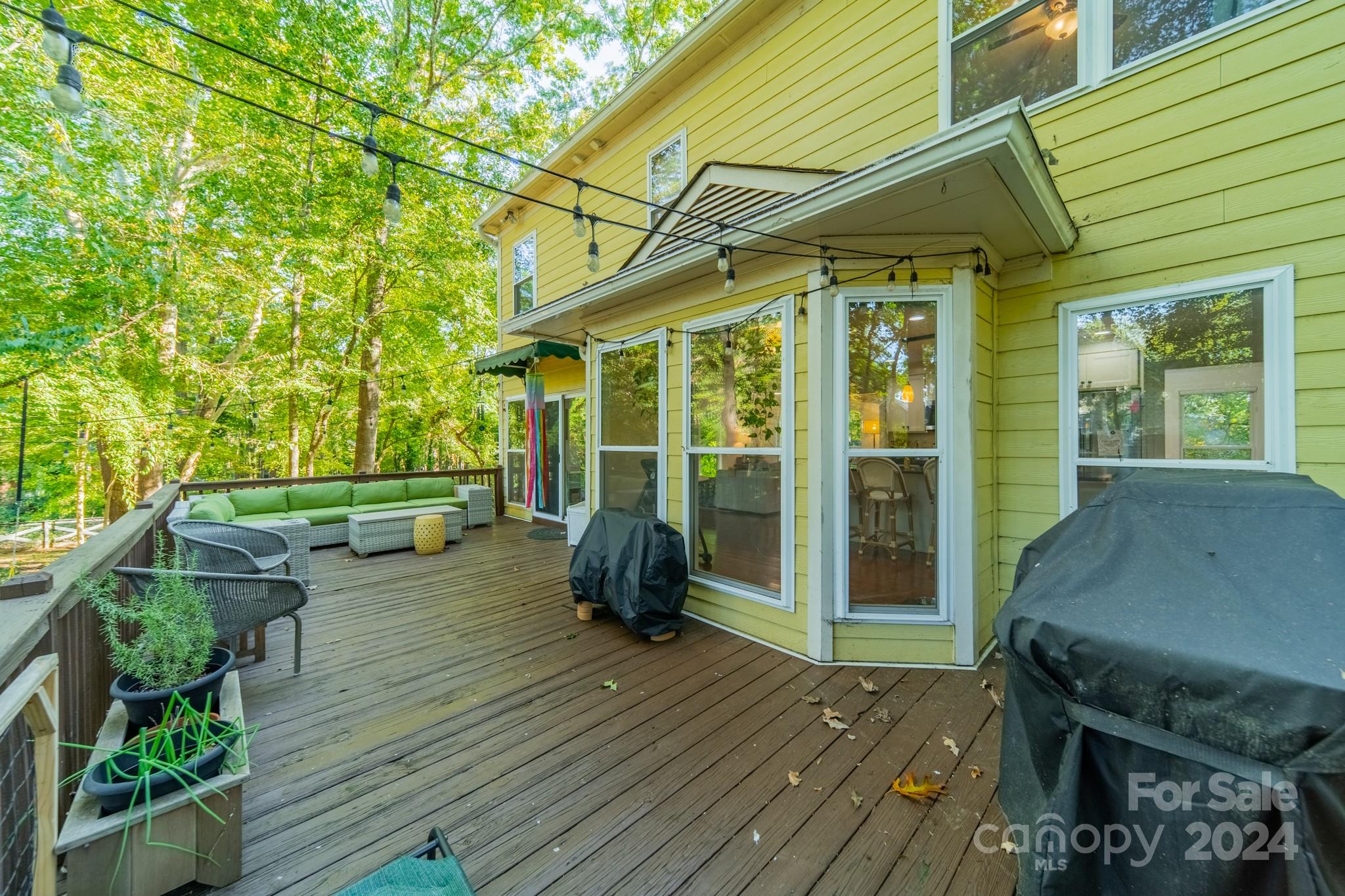 9901 Spring Harvest Drive