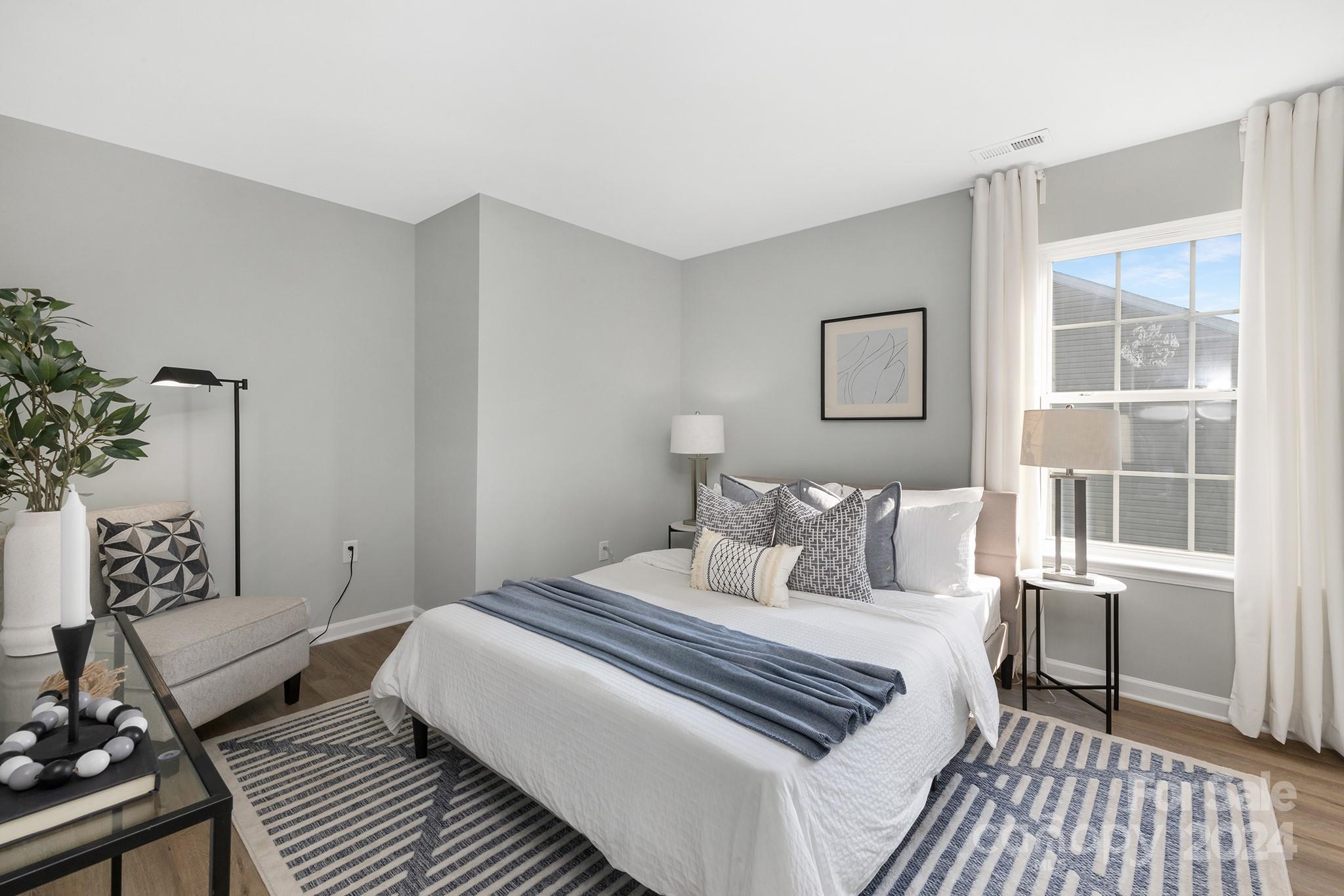 2773 Round Hill Court