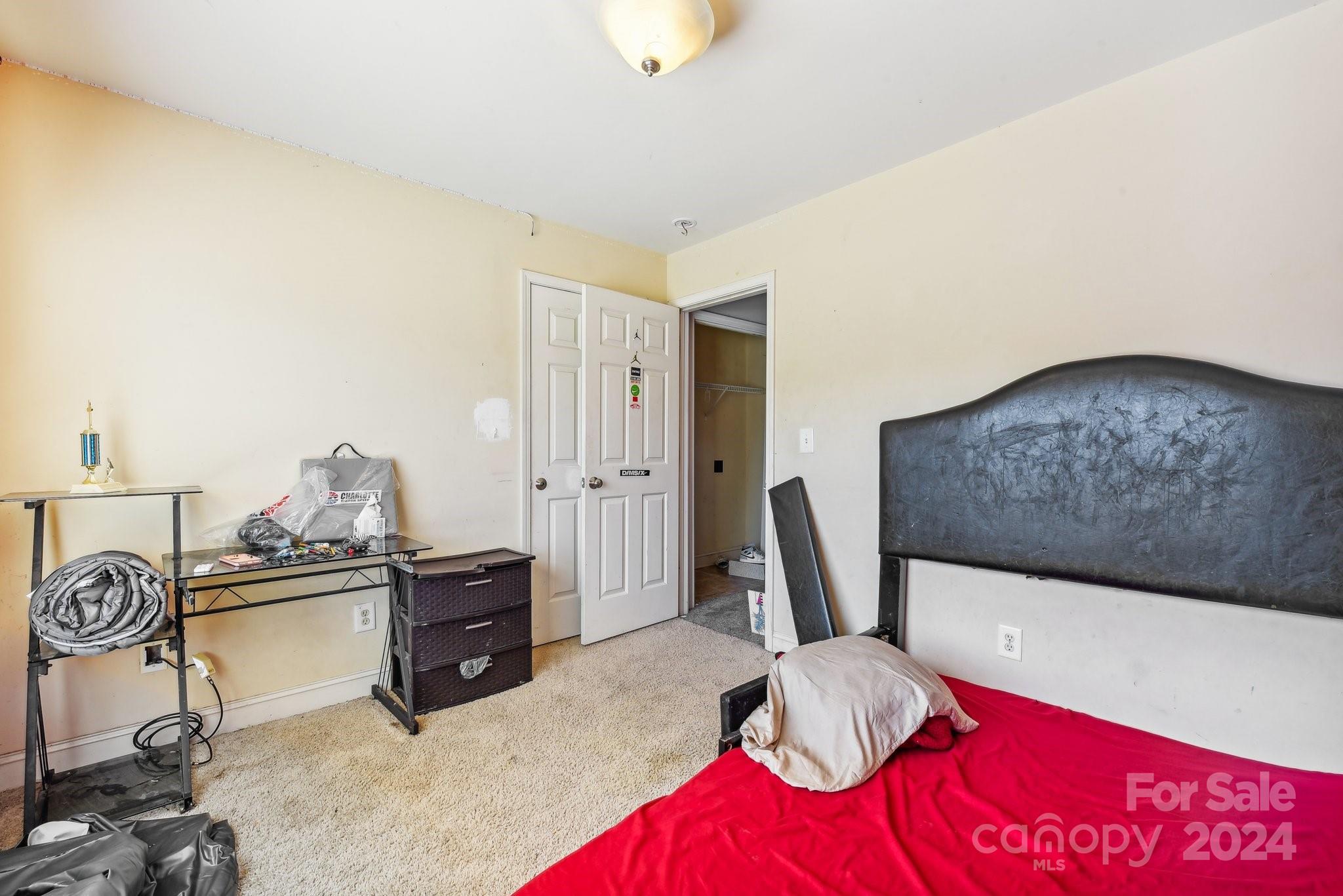 2000 Chandler Forest Court