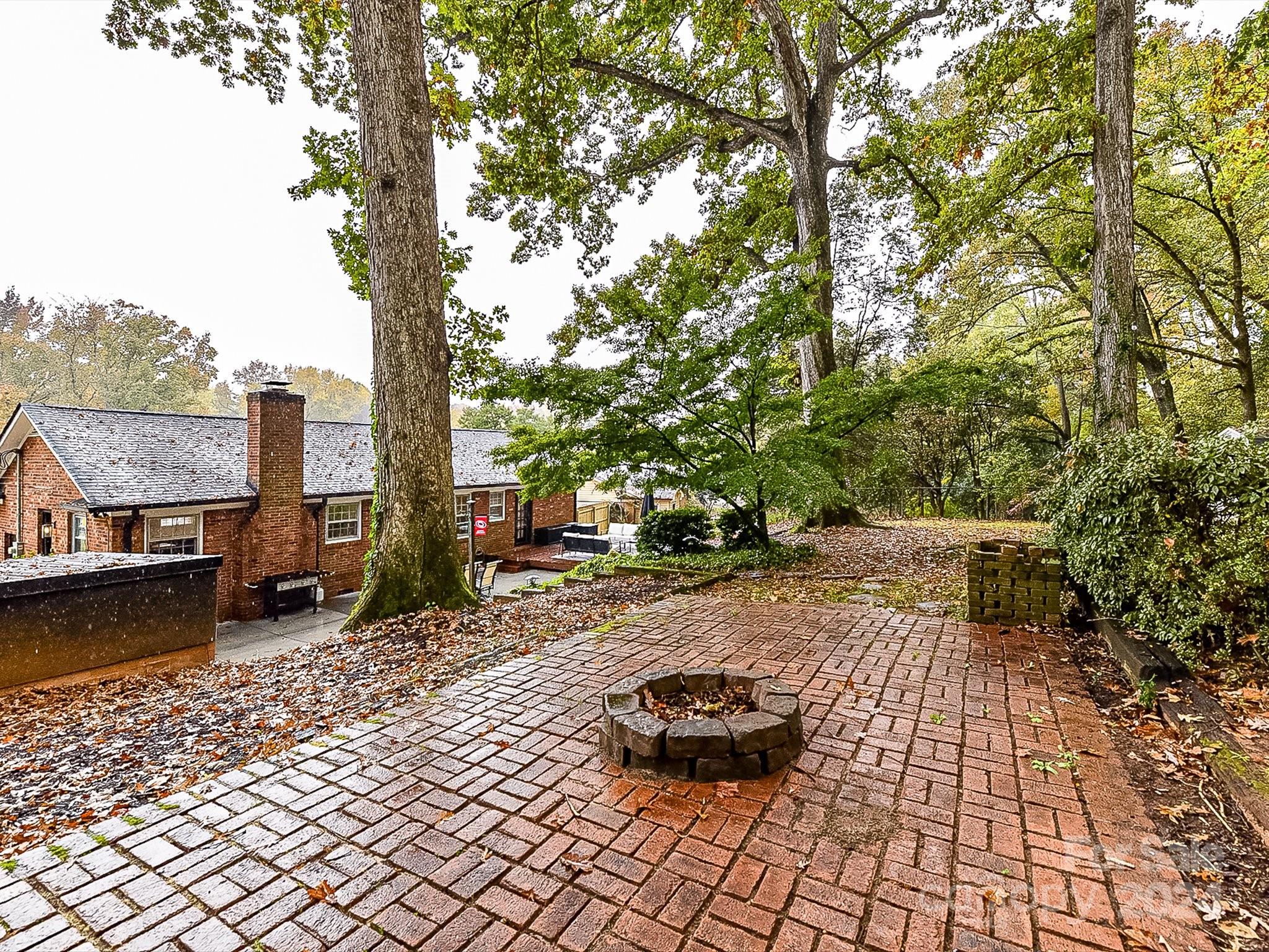 1743 Edgewater Drive