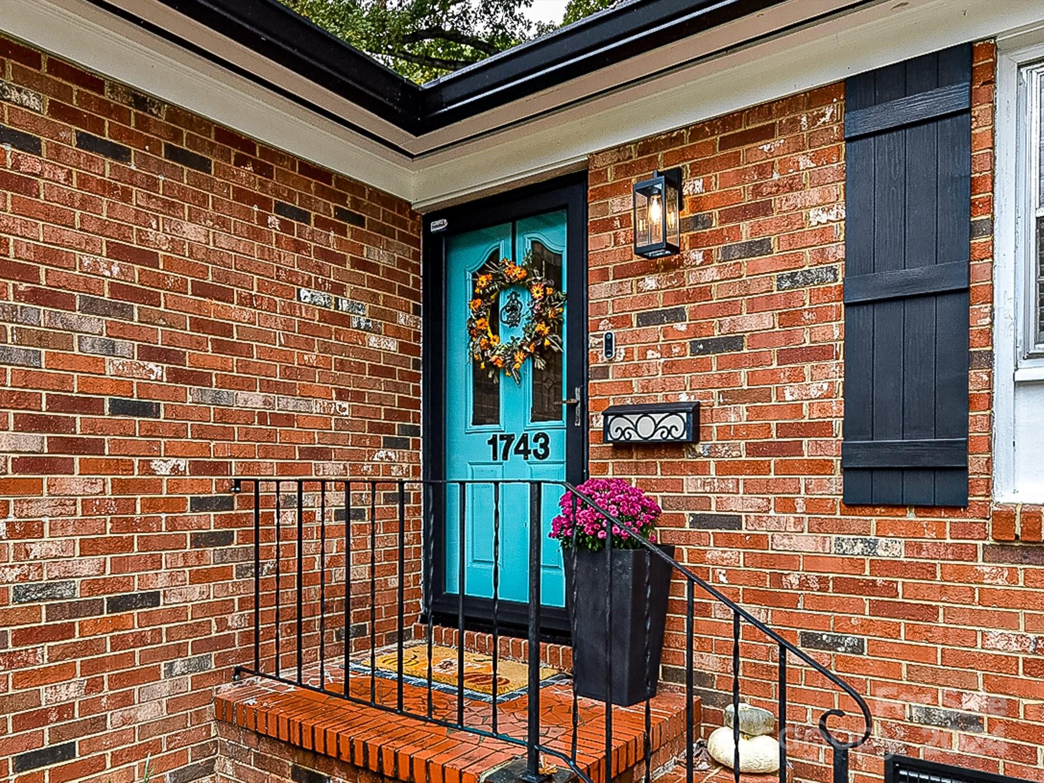 1743 Edgewater Drive