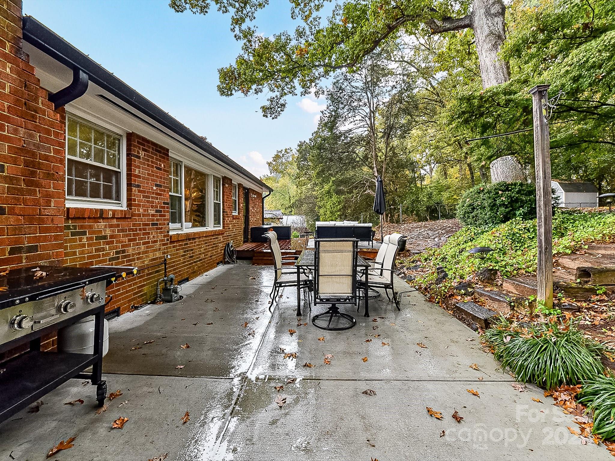 1743 Edgewater Drive