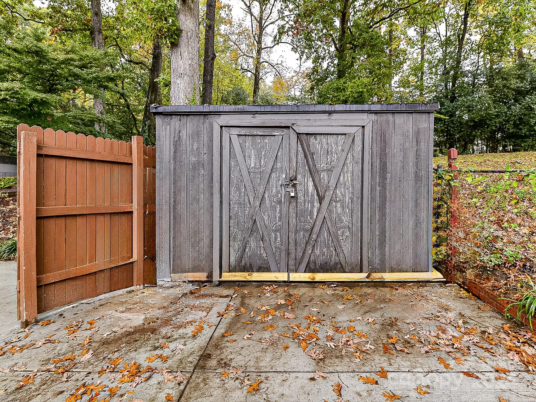 1743 Edgewater Drive