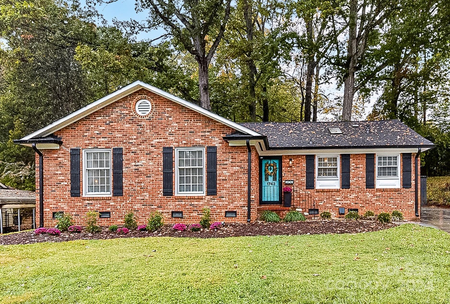 1743 Edgewater Drive