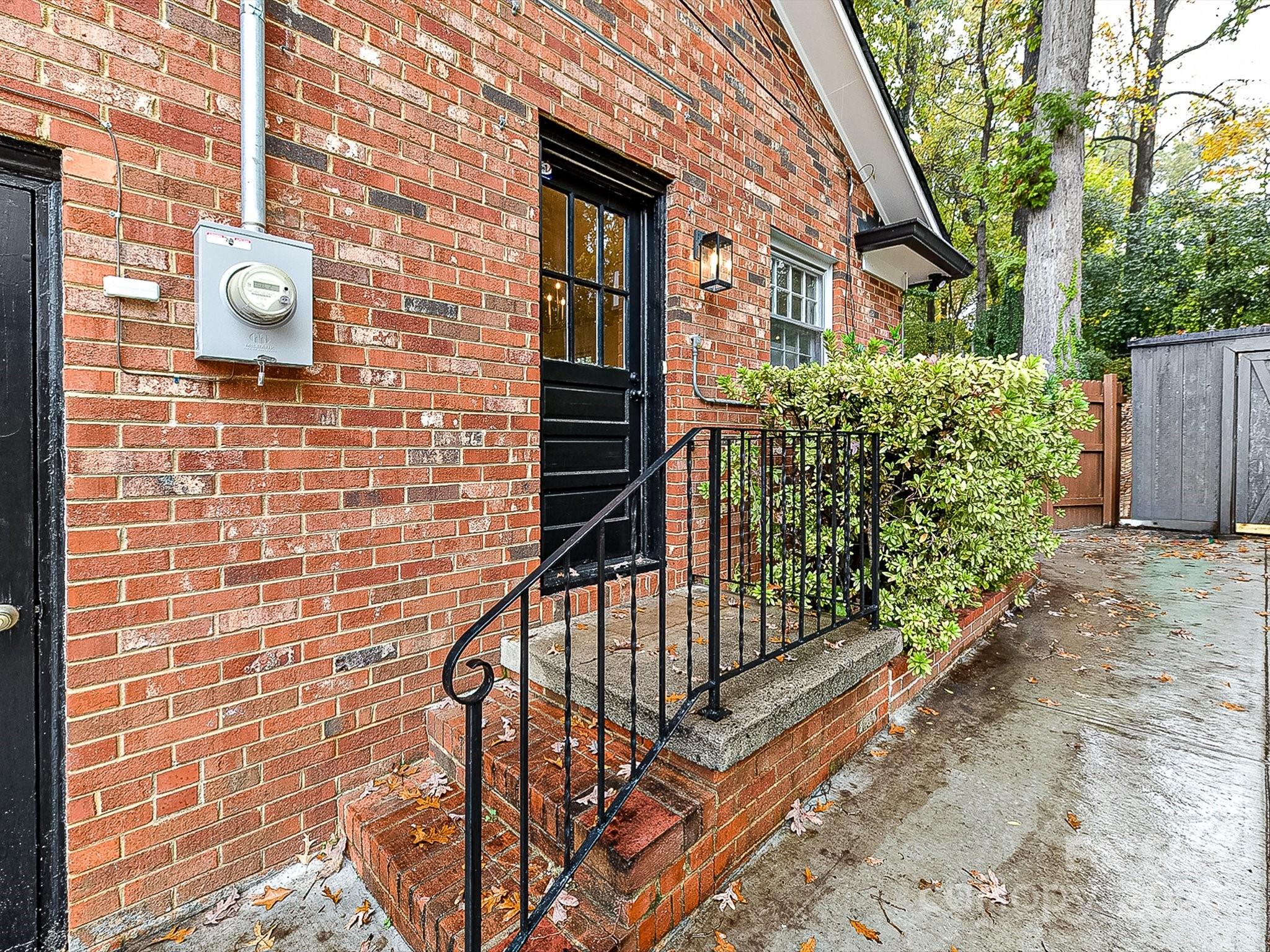 1743 Edgewater Drive