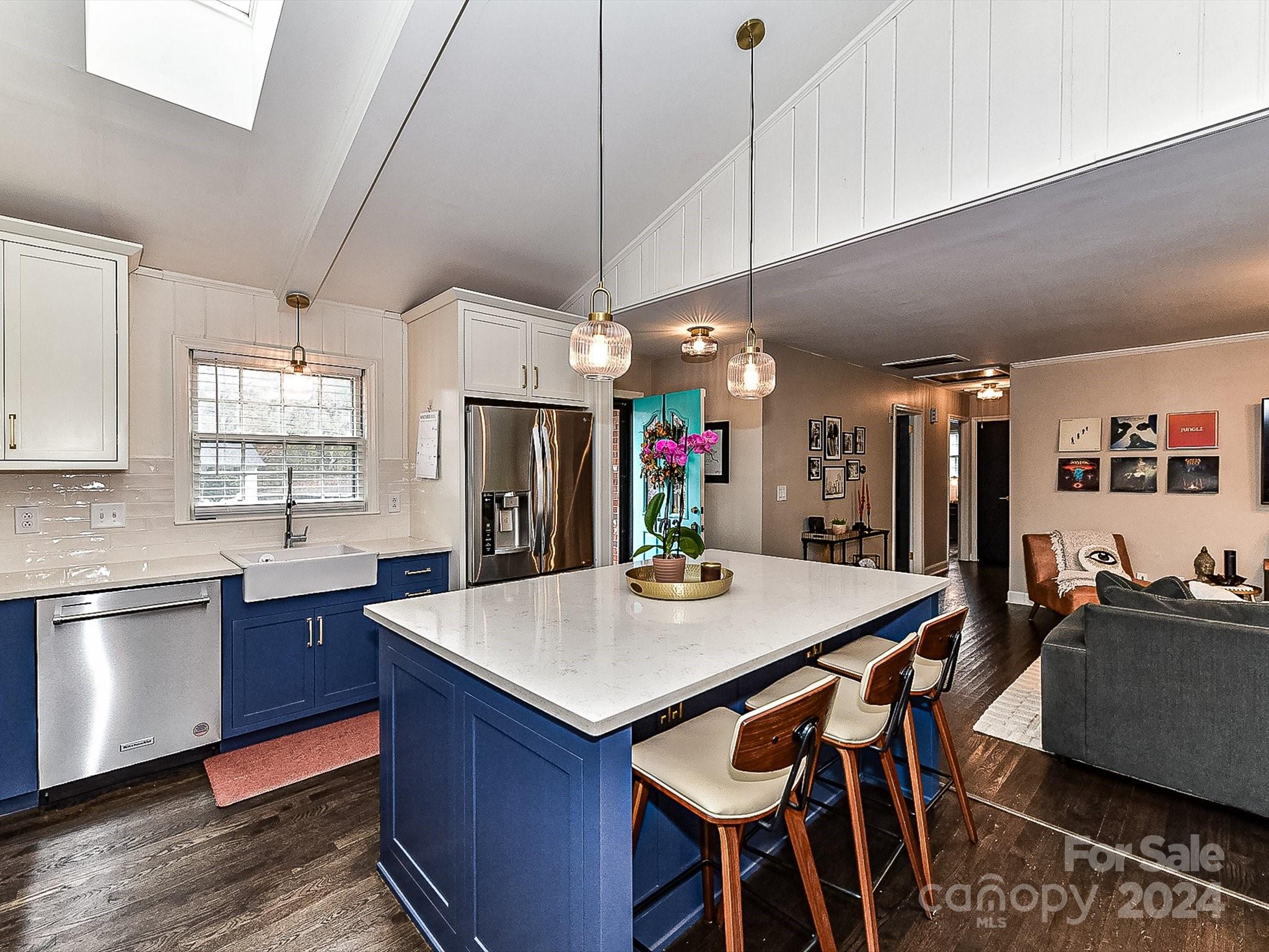 1743 Edgewater Drive