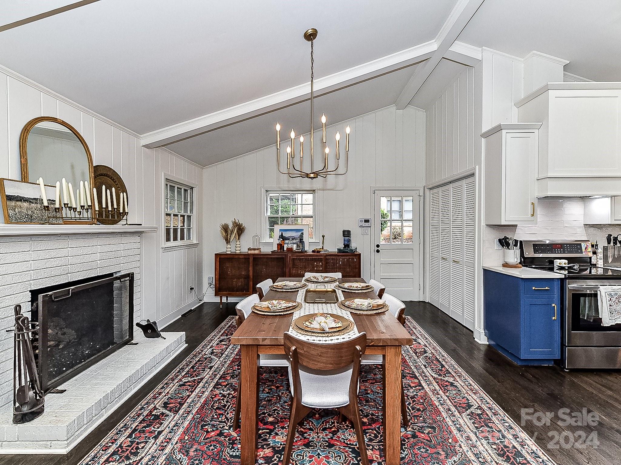 1743 Edgewater Drive