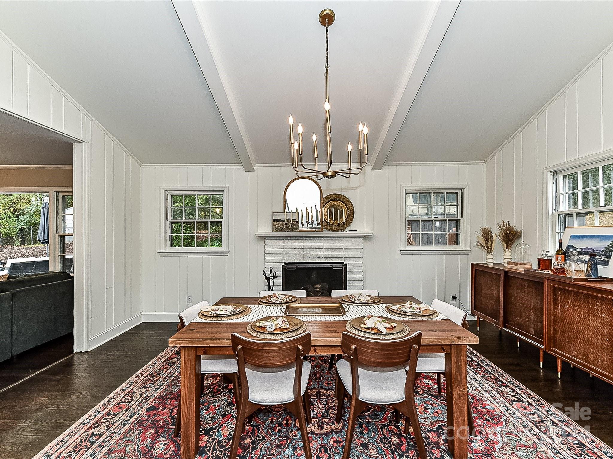 1743 Edgewater Drive