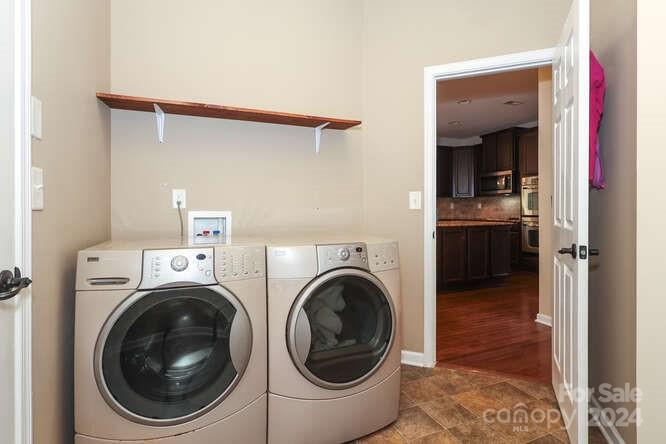 9693 Brandybuck Drive NW