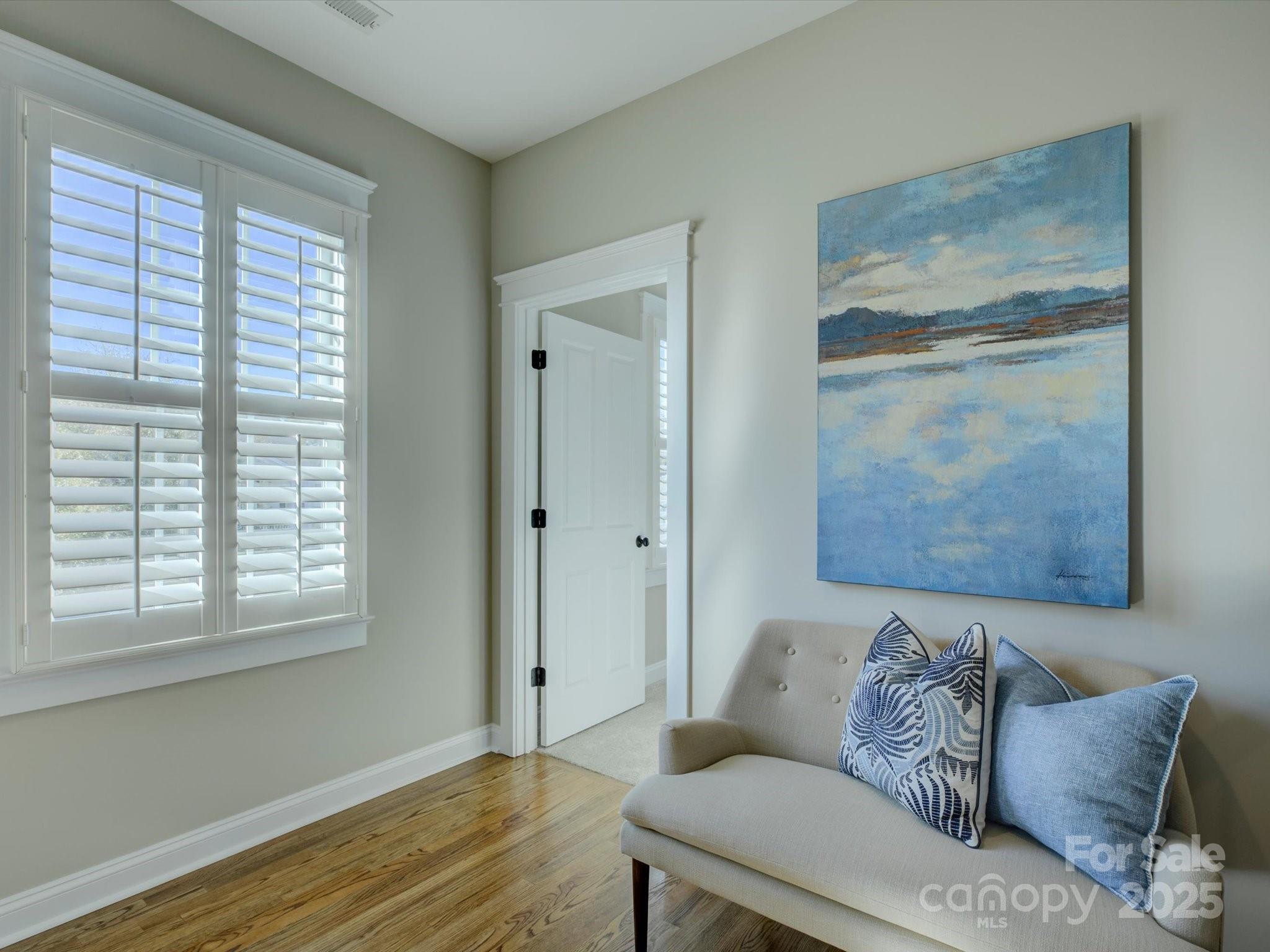 5702 Morris Hunt Drive