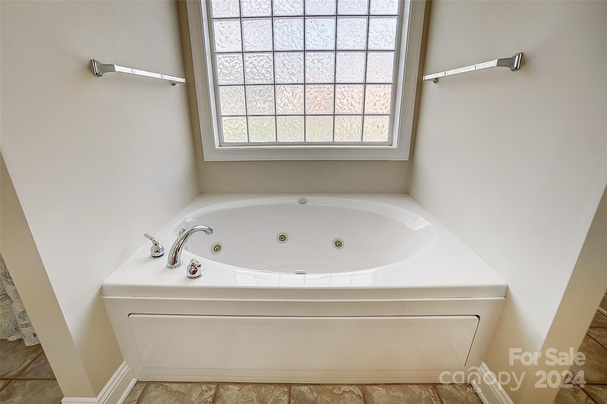 9751 Arlington Oaks Drive
