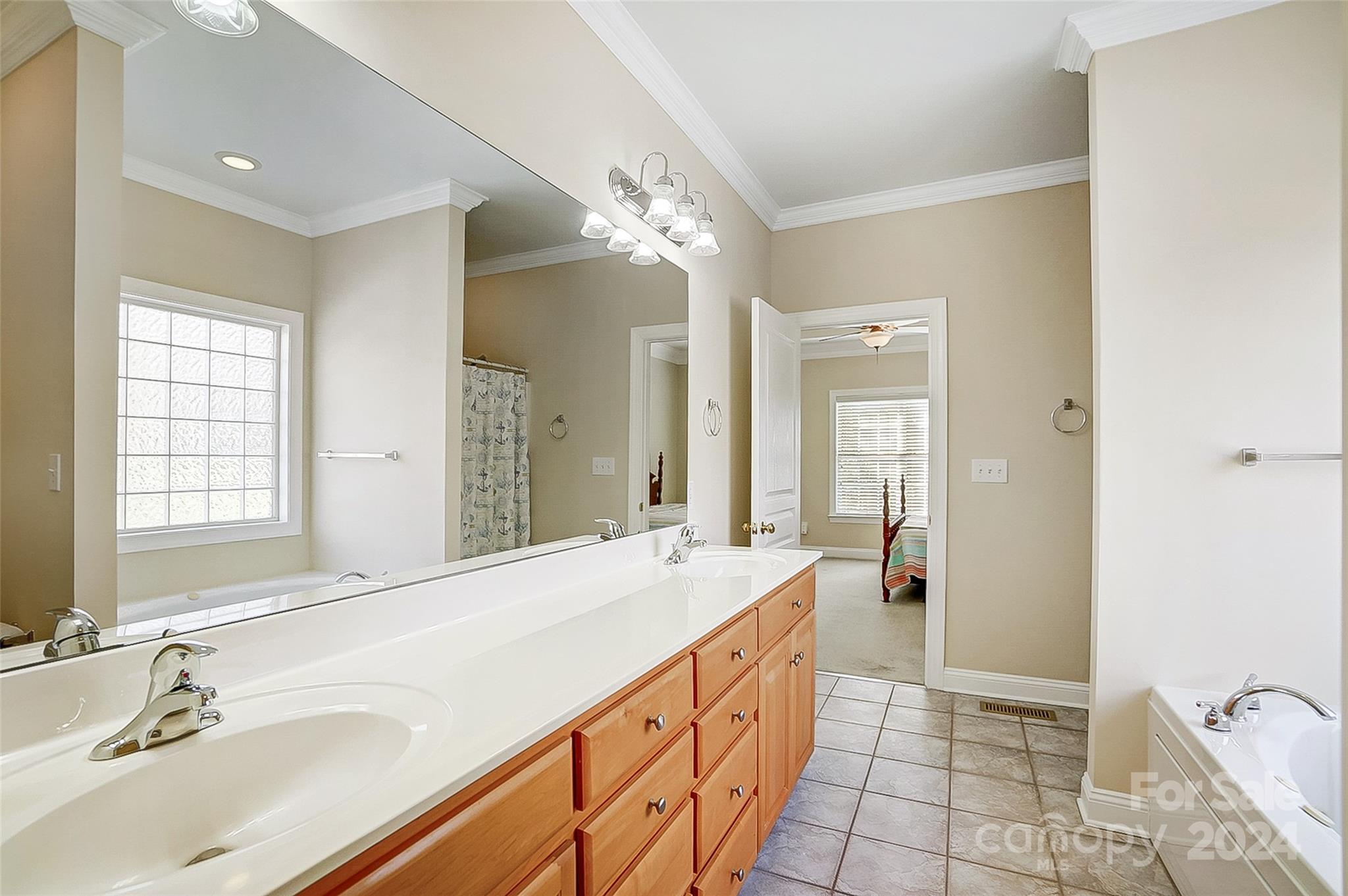 9751 Arlington Oaks Drive