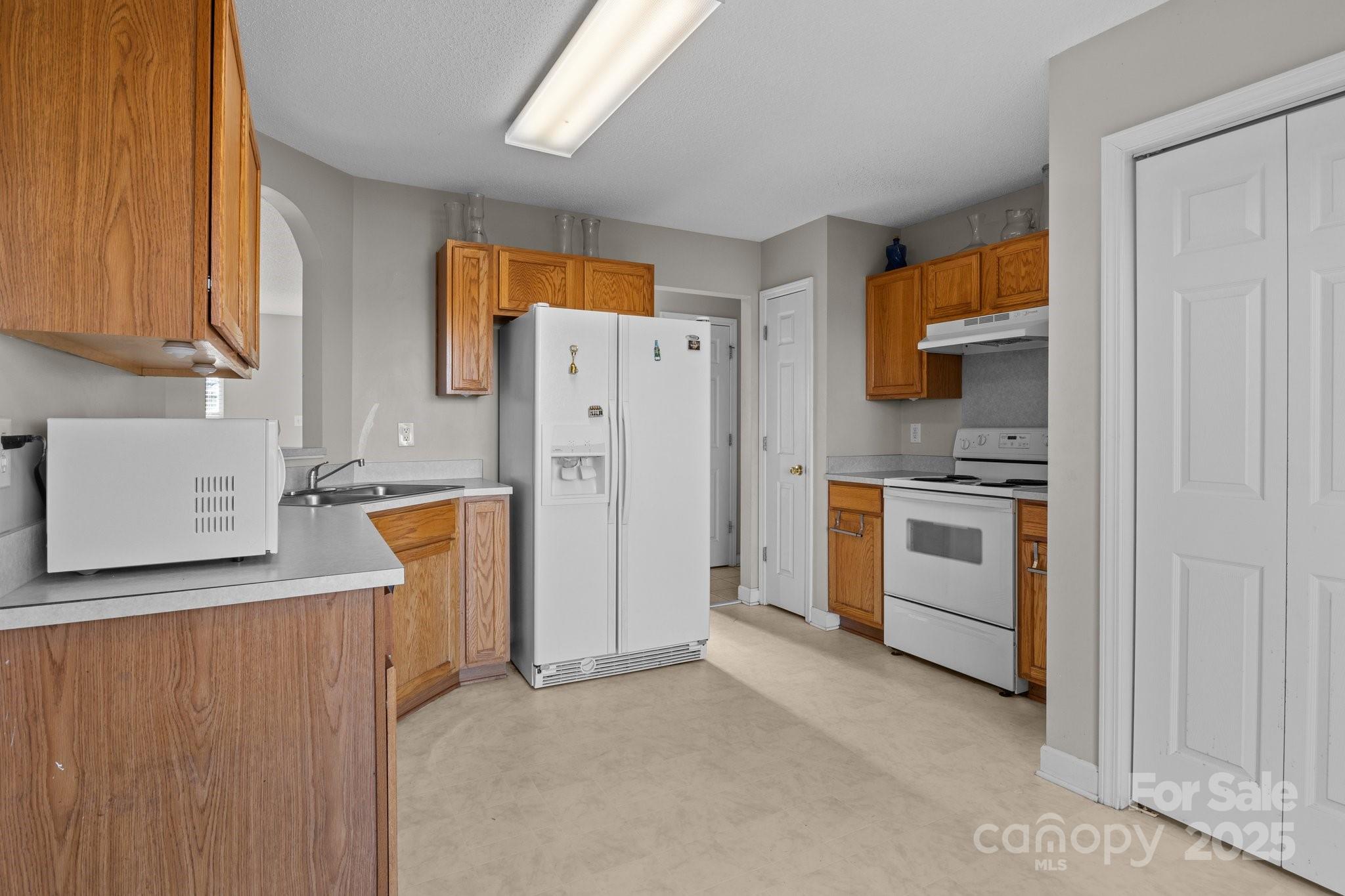 641 Woodington Lane