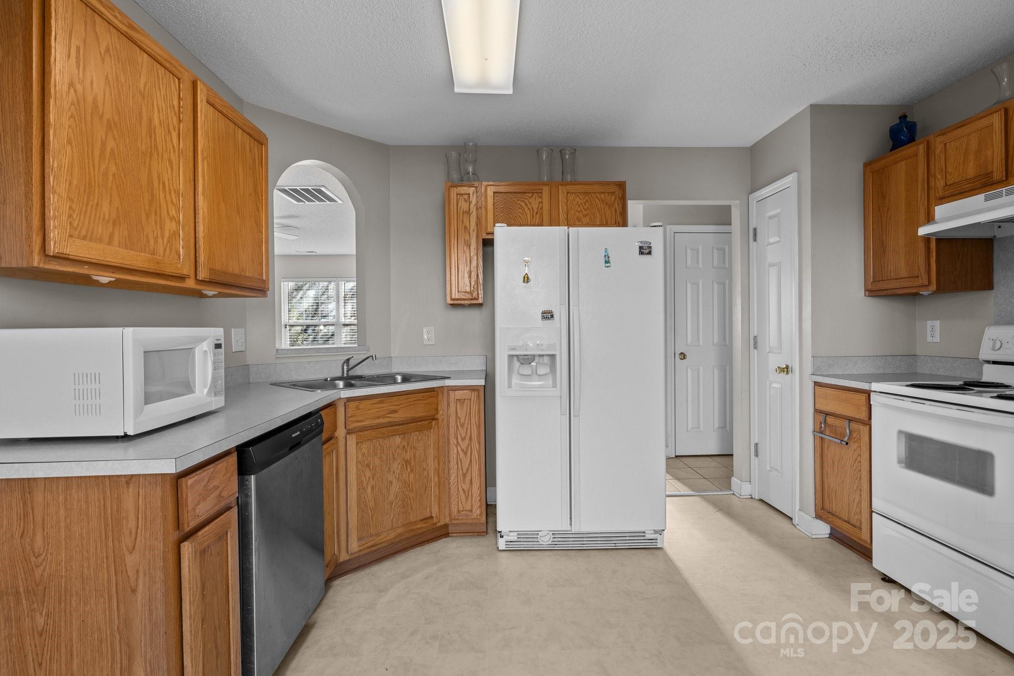 641 Woodington Lane