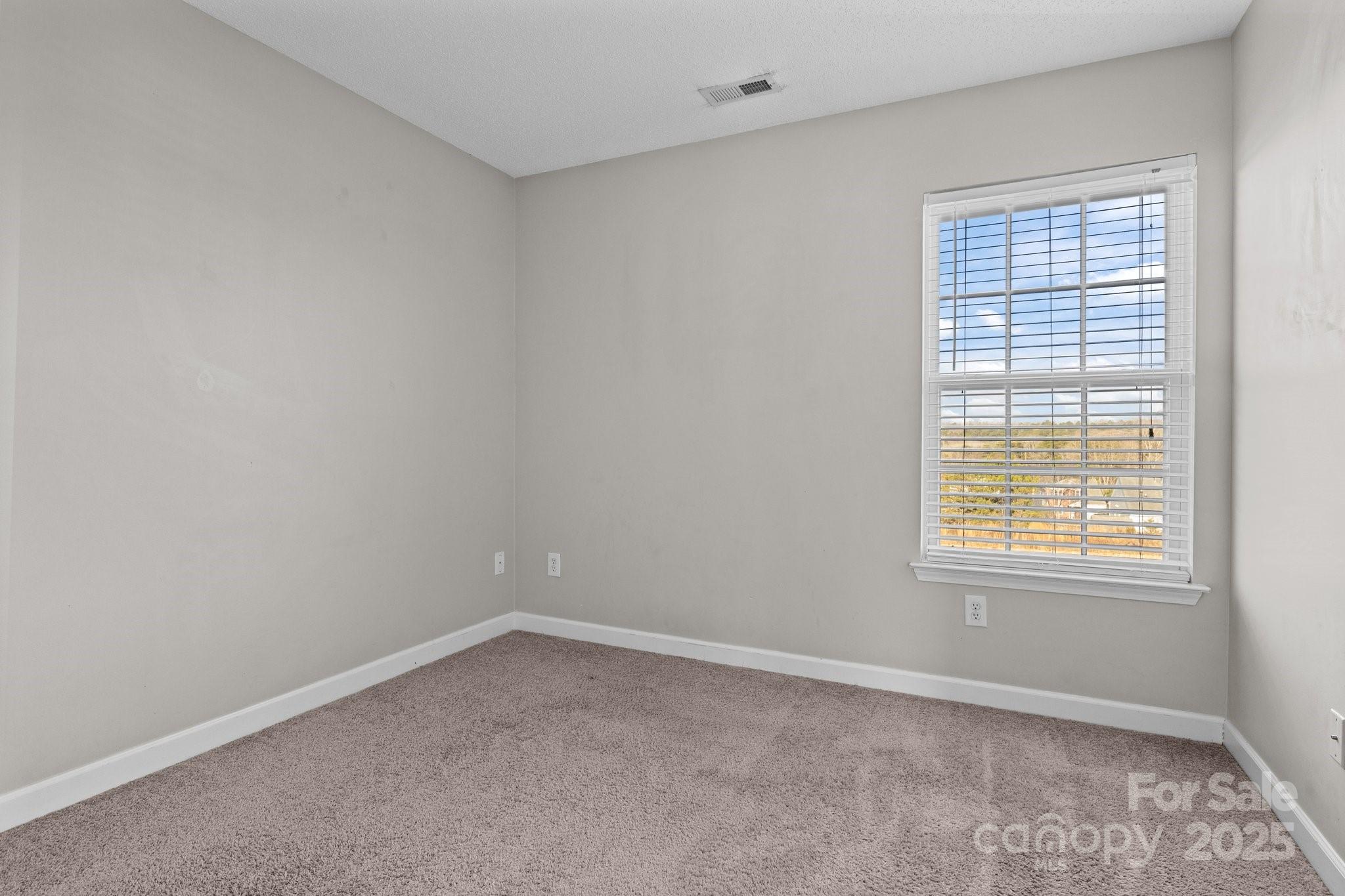 641 Woodington Lane