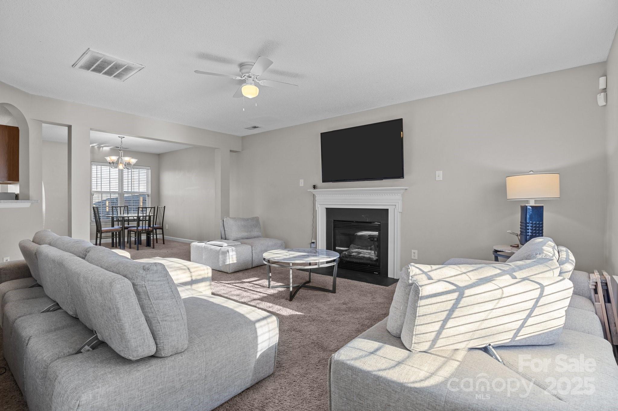 641 Woodington Lane