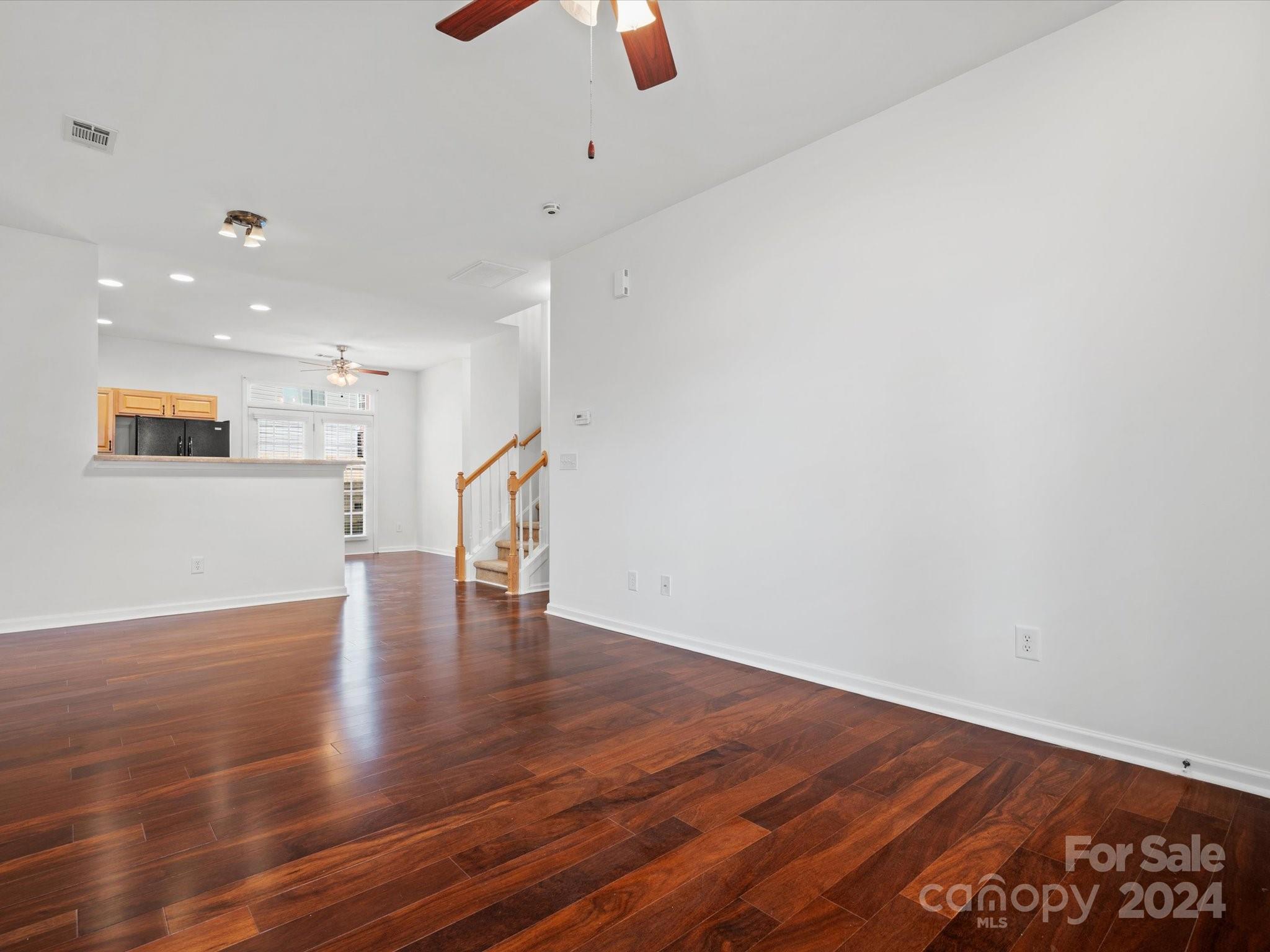 136 Rapids Road