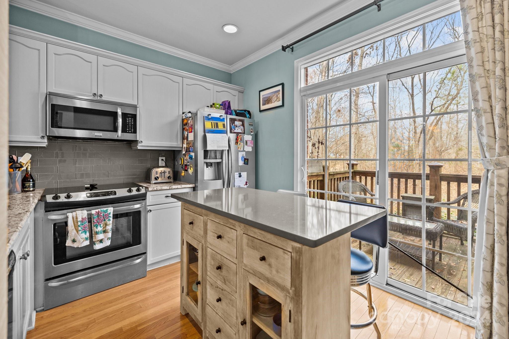 9511 Westchire Court