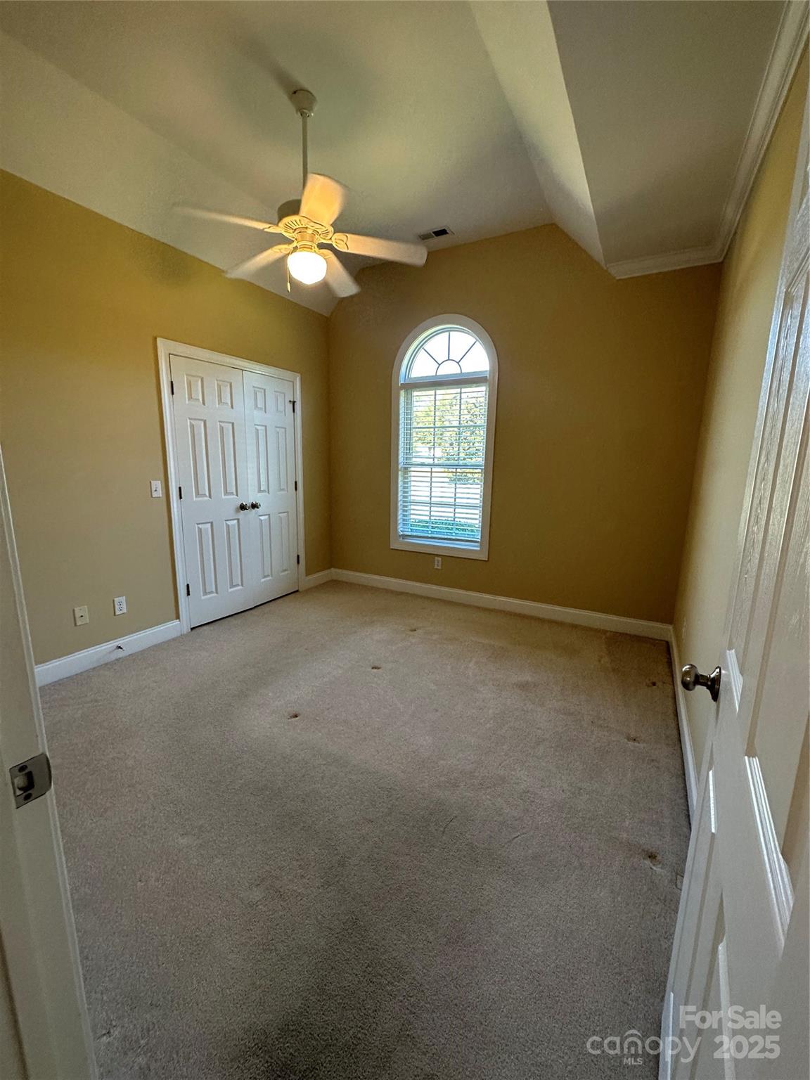 118 Sterling Drive