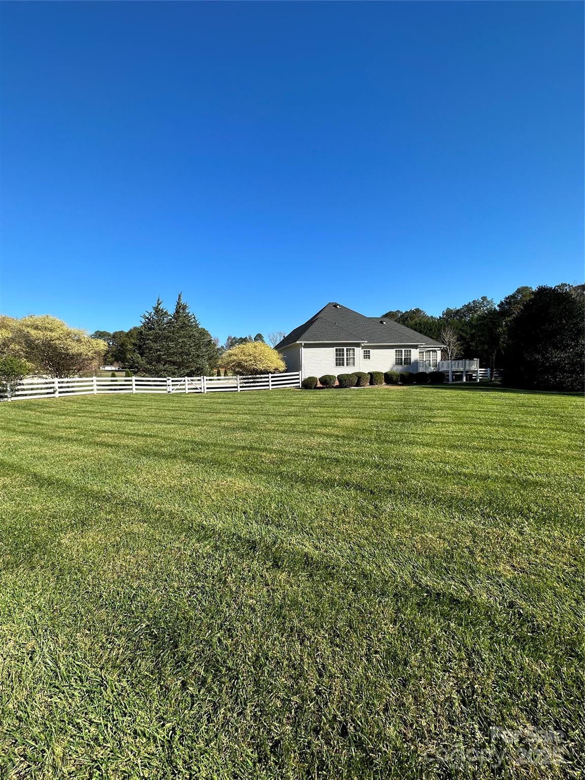 118 Sterling Drive