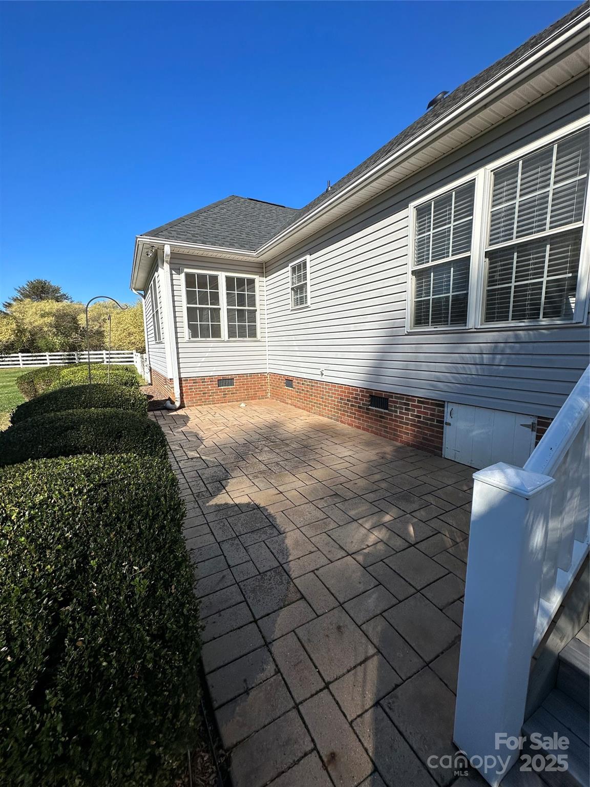 118 Sterling Drive