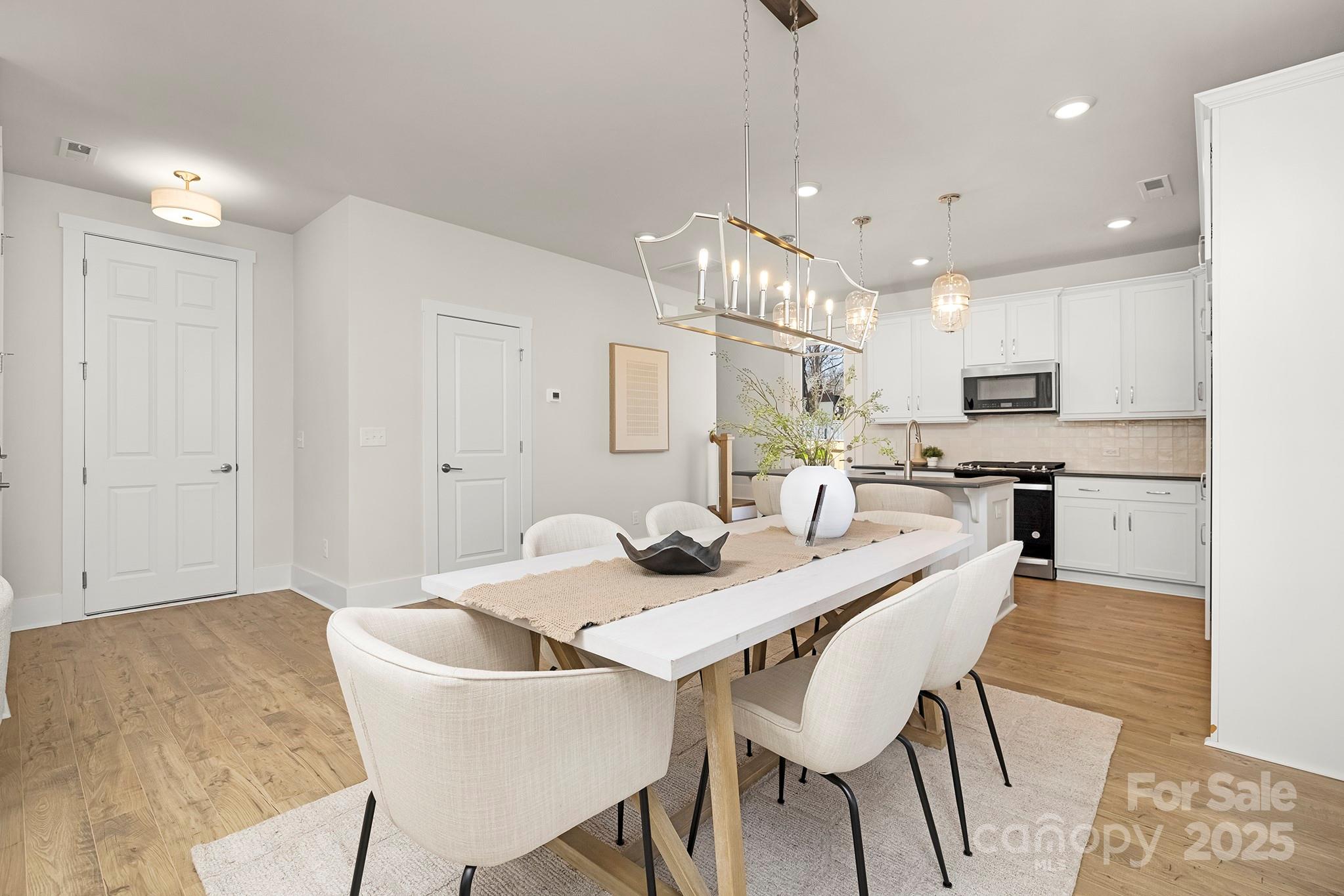 1739 Dunloe Street Unit: 8242