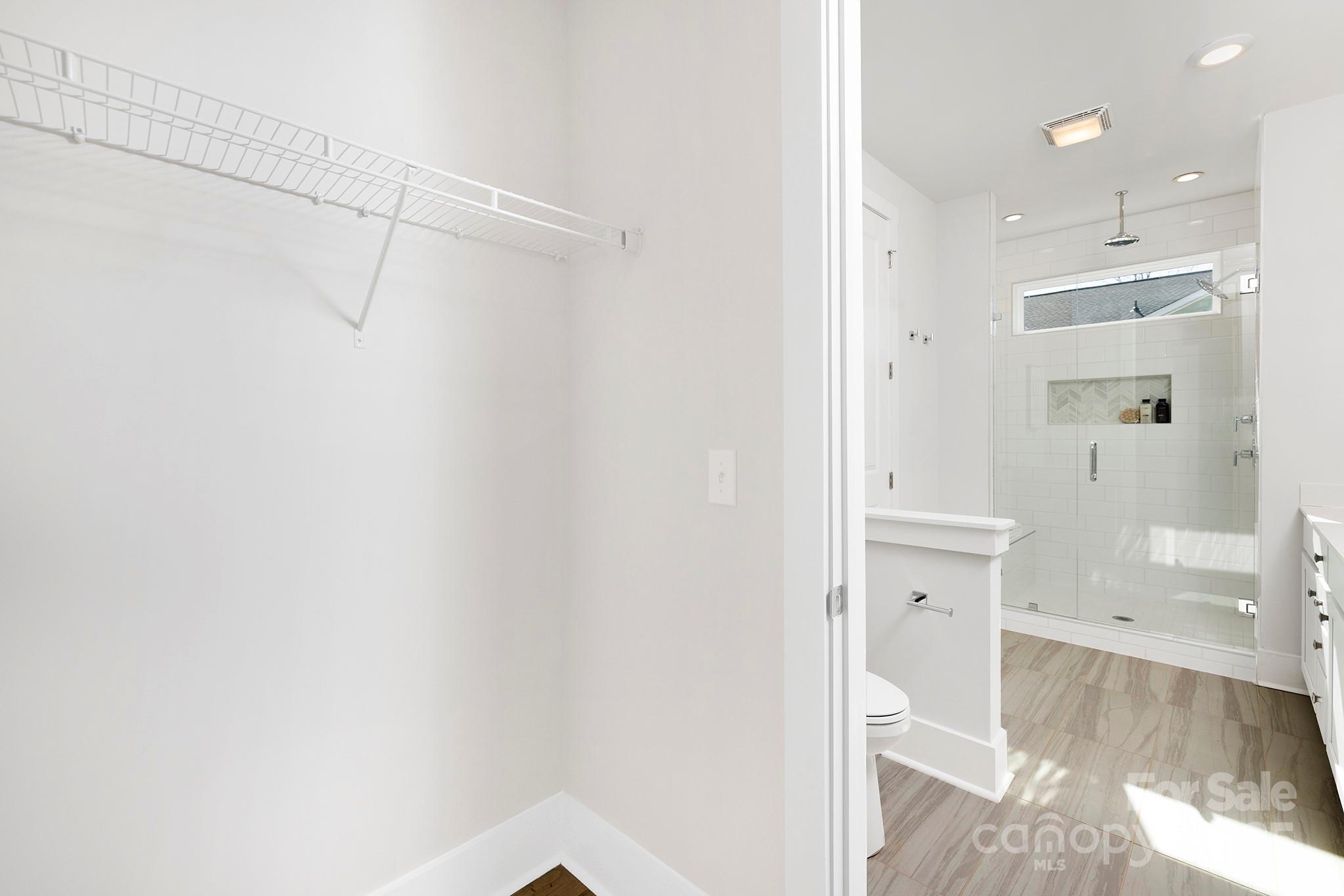1739 Dunloe Street Unit: 8242