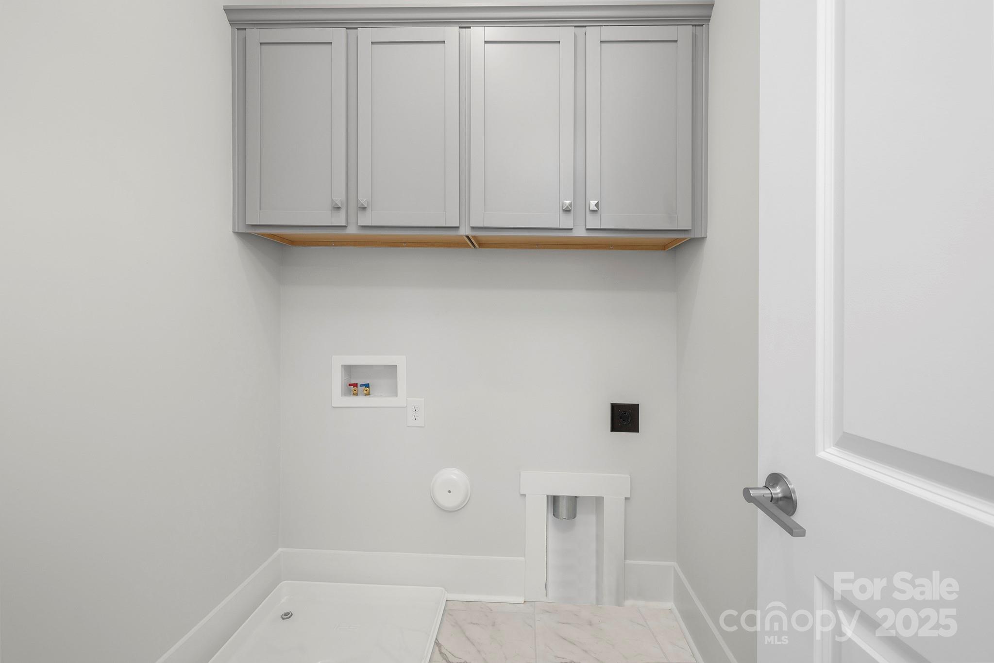 1739 Dunloe Street Unit: 8242