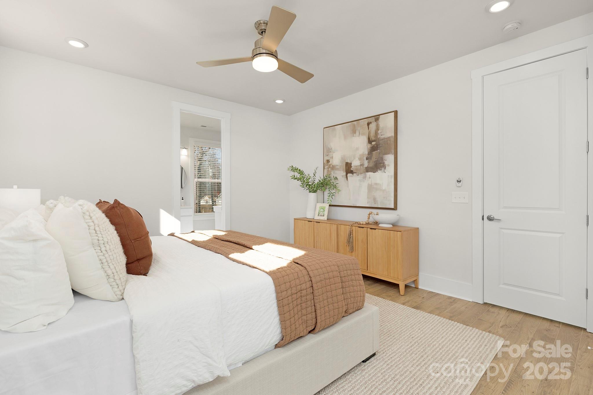 1739 Dunloe Street Unit: 8242