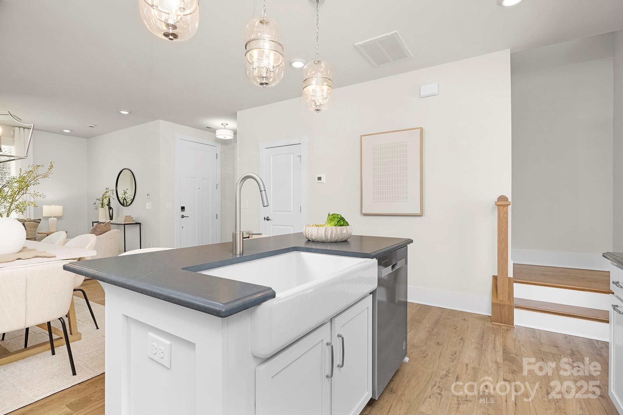 1739 Dunloe Street Unit: 8242