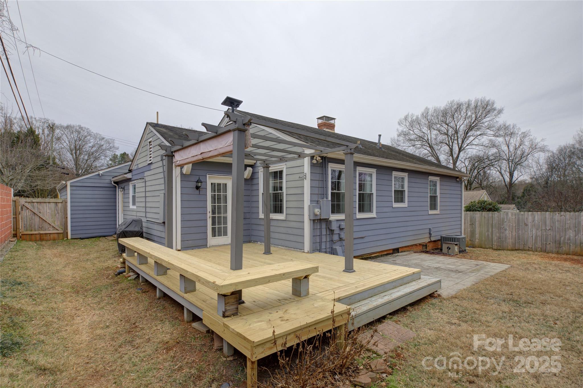 1413 Seneca Place