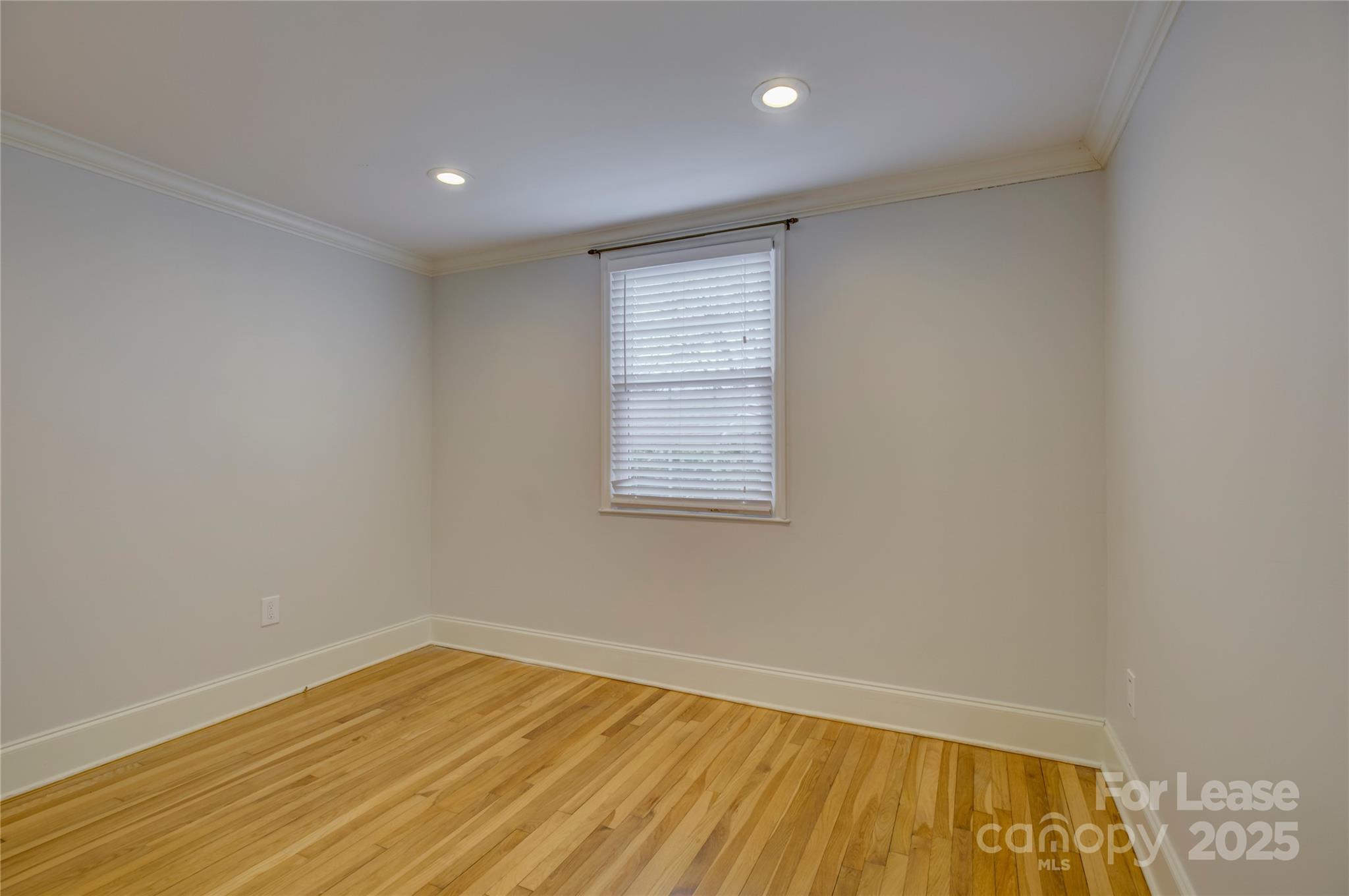 1413 Seneca Place
