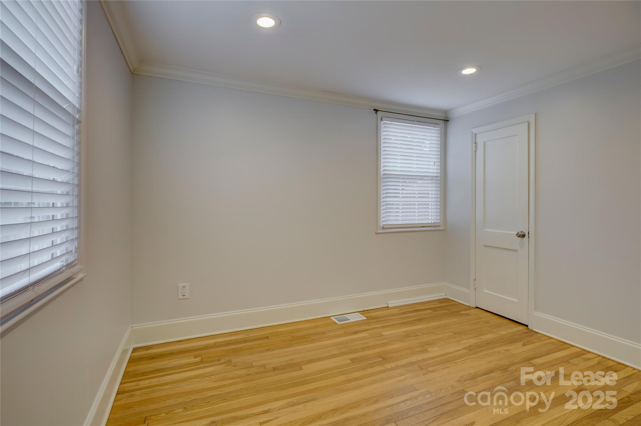 1413 Seneca Place