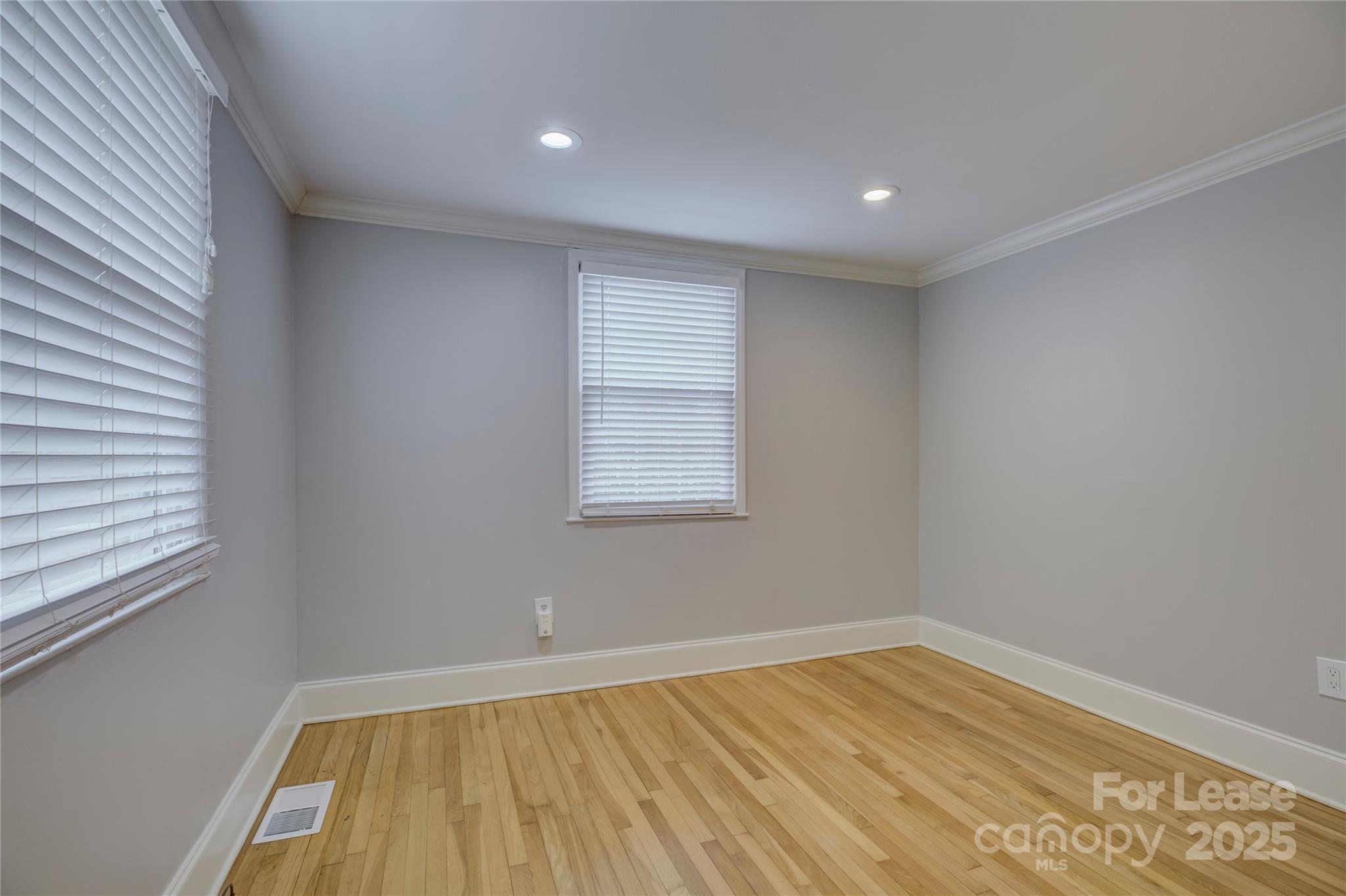 1413 Seneca Place