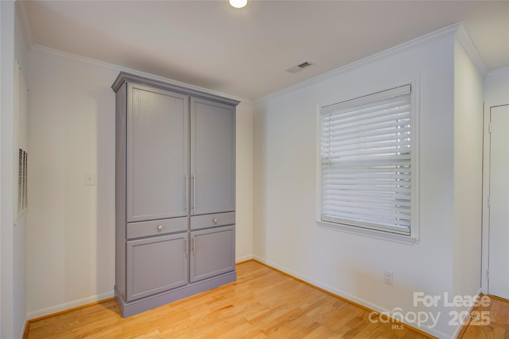 501 Olmsted Park Place Unit: I