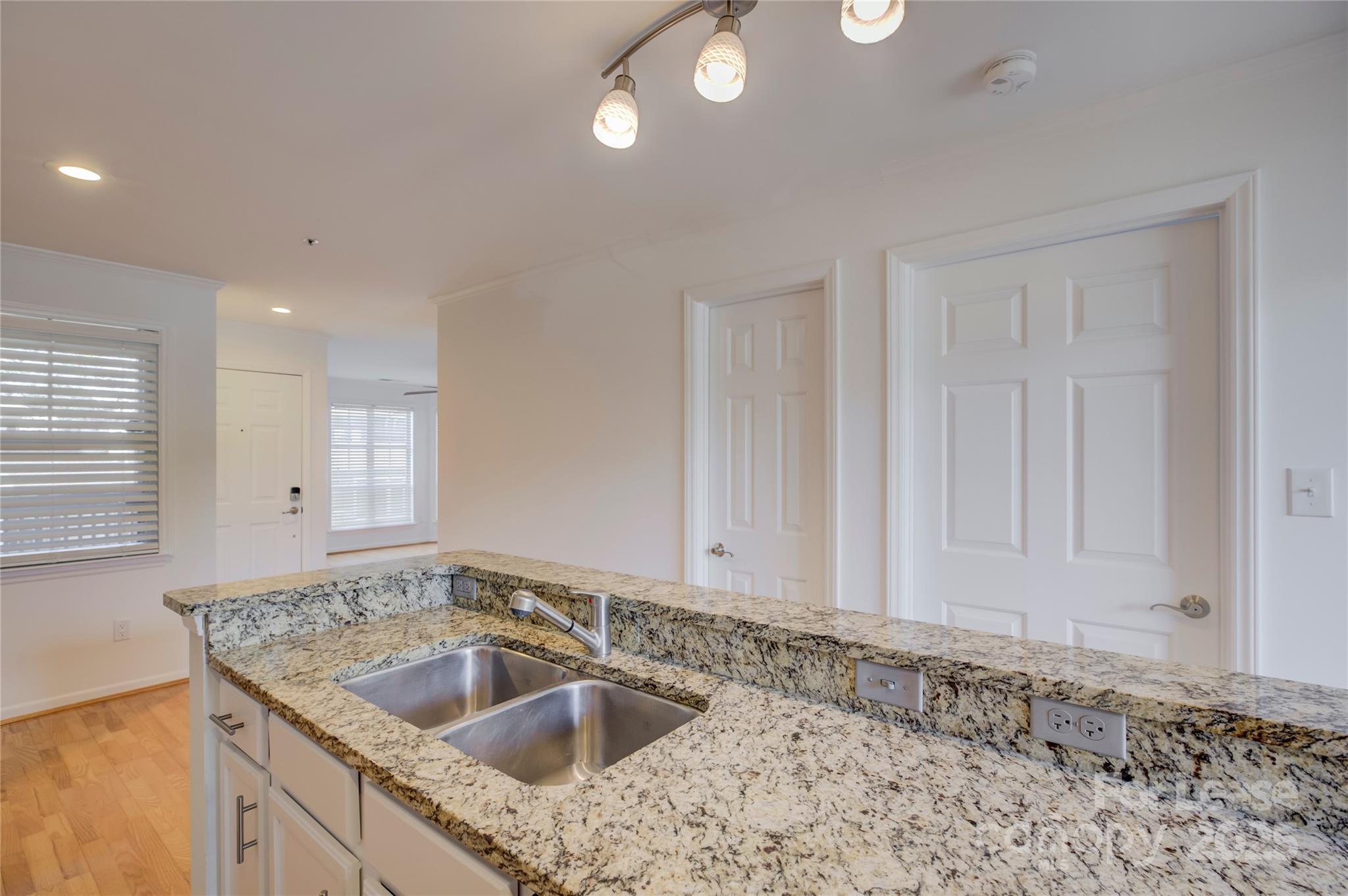 501 Olmsted Park Place Unit: I