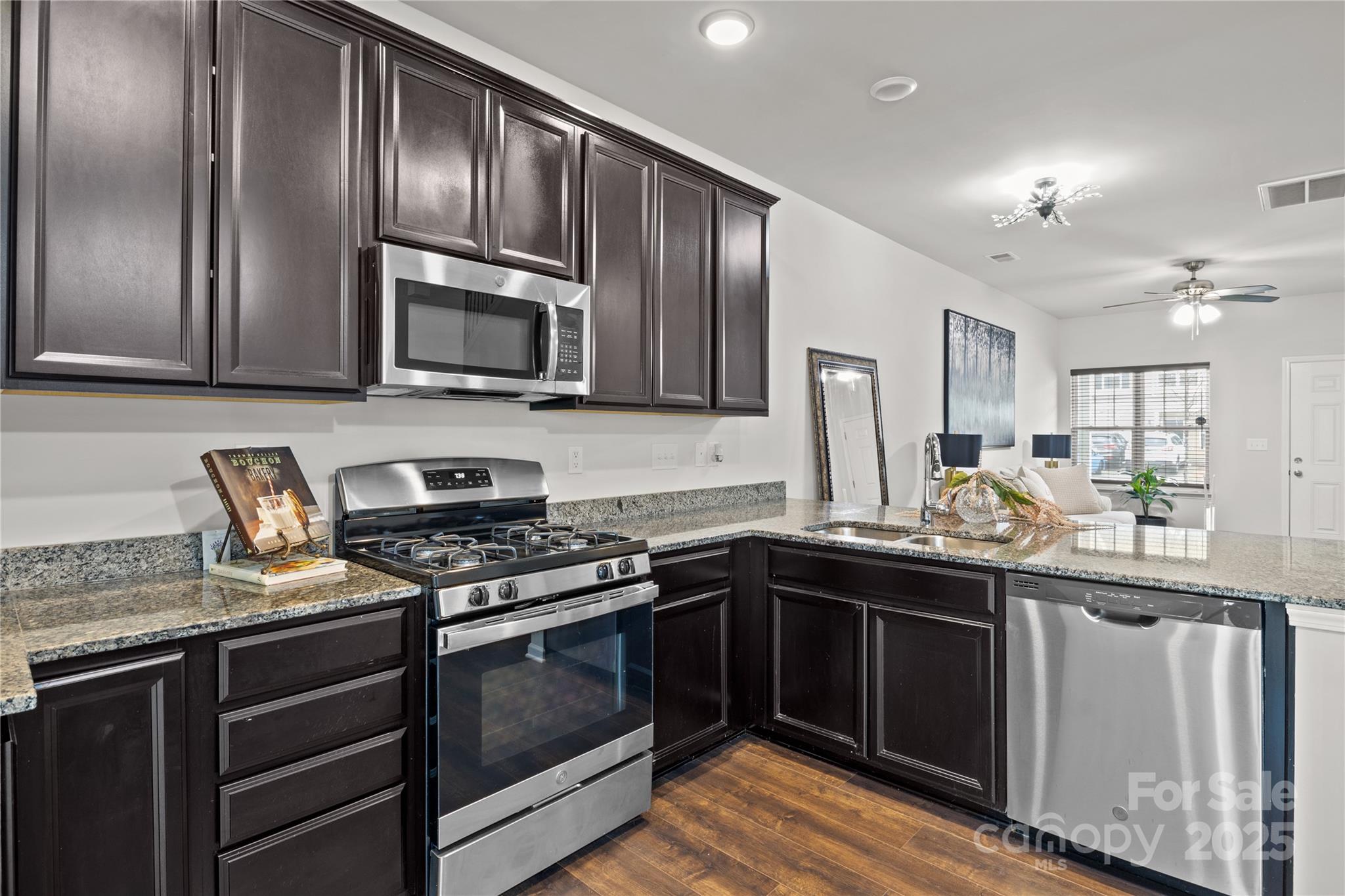 6414 Revolutionary Trail