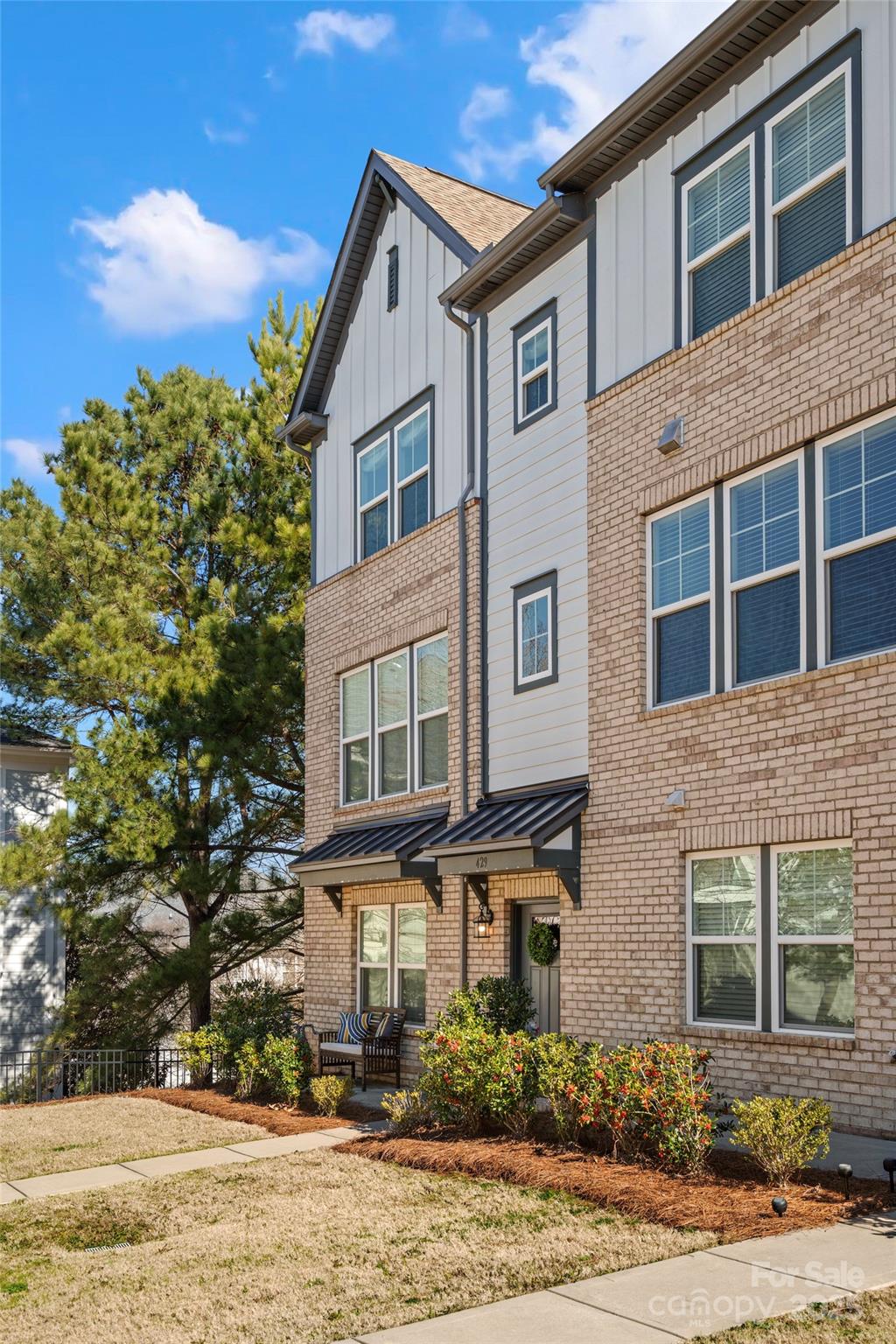 429 Grey Reagan Trail