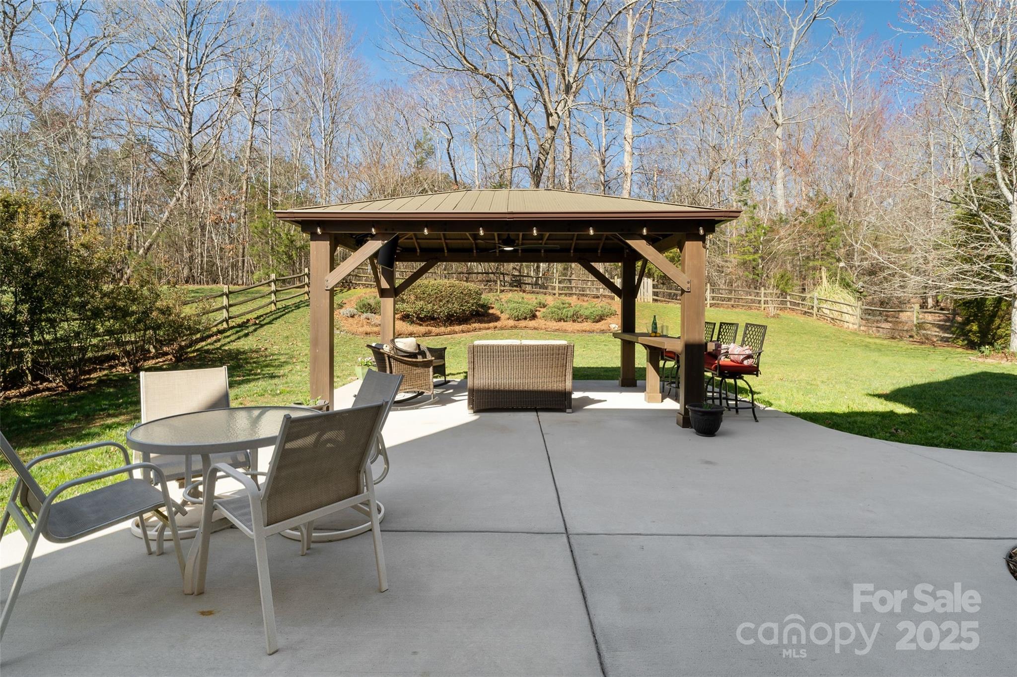 2000 Willowcrest Drive