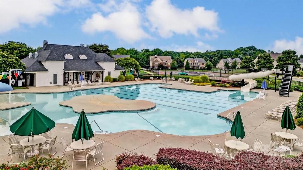 2000 Willowcrest Drive