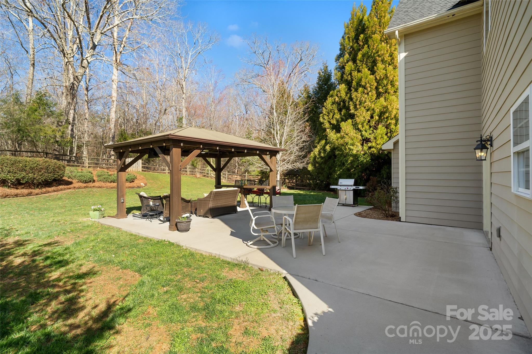 2000 Willowcrest Drive